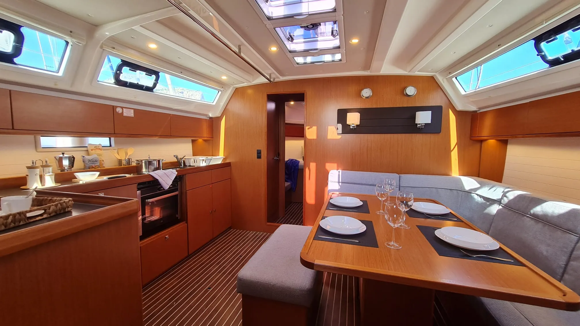 Bavaria 46 Cruiser Baaria — фотография яхты 11