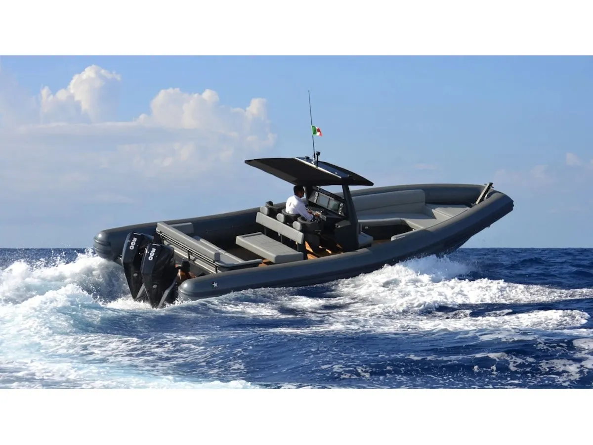 Novamarine RH 1000 Orsa Minore — fotografia jachty 1