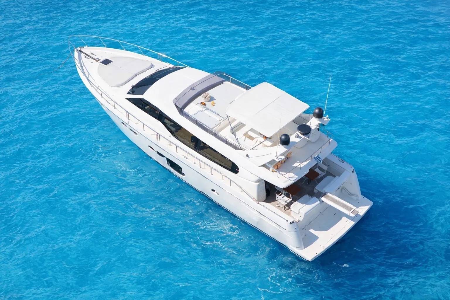 Ferretti 630 ESCAPE — Yachtfoto 6