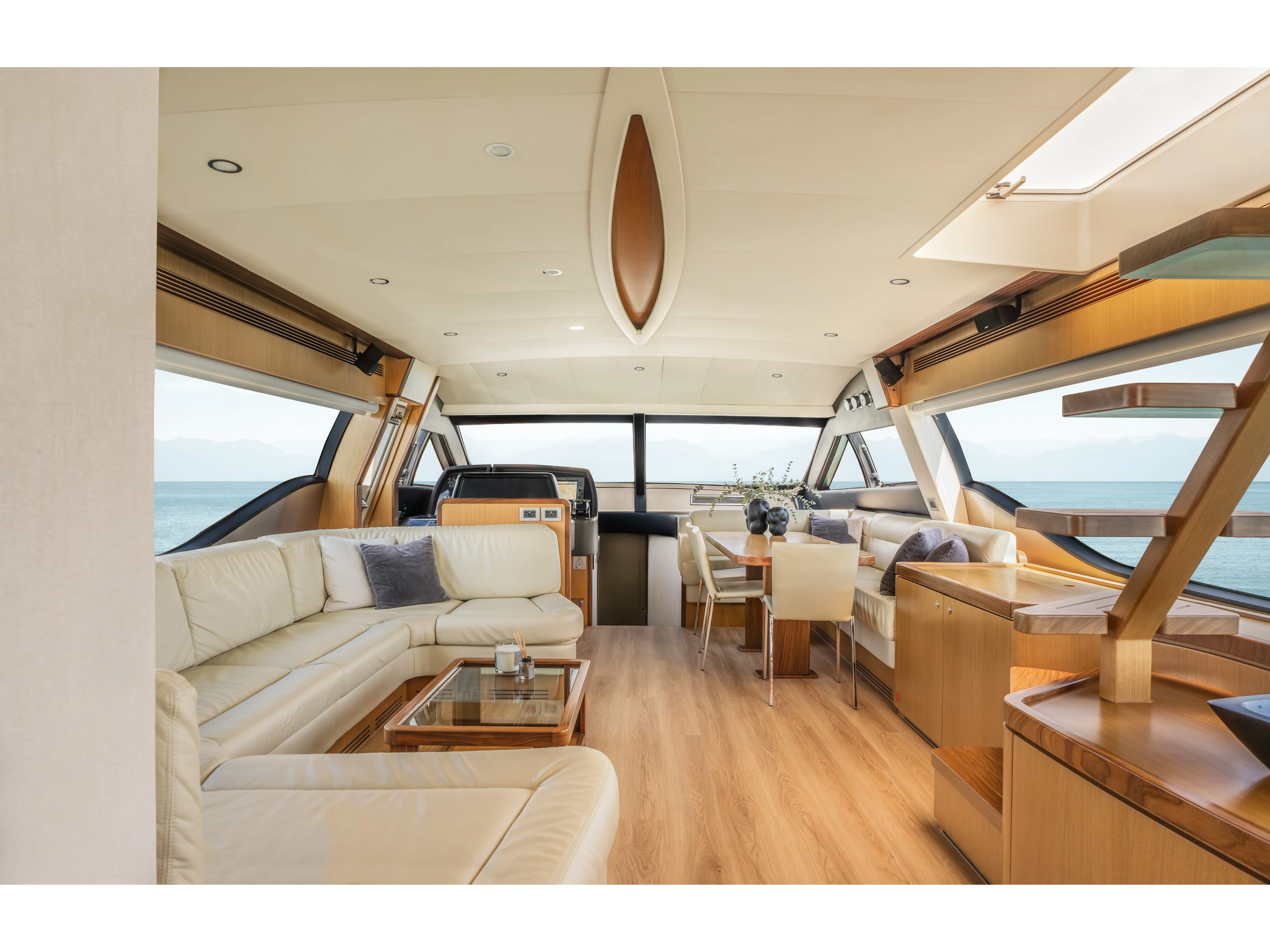 Ferretti 630 ESCAPE — Yachtfoto 22
