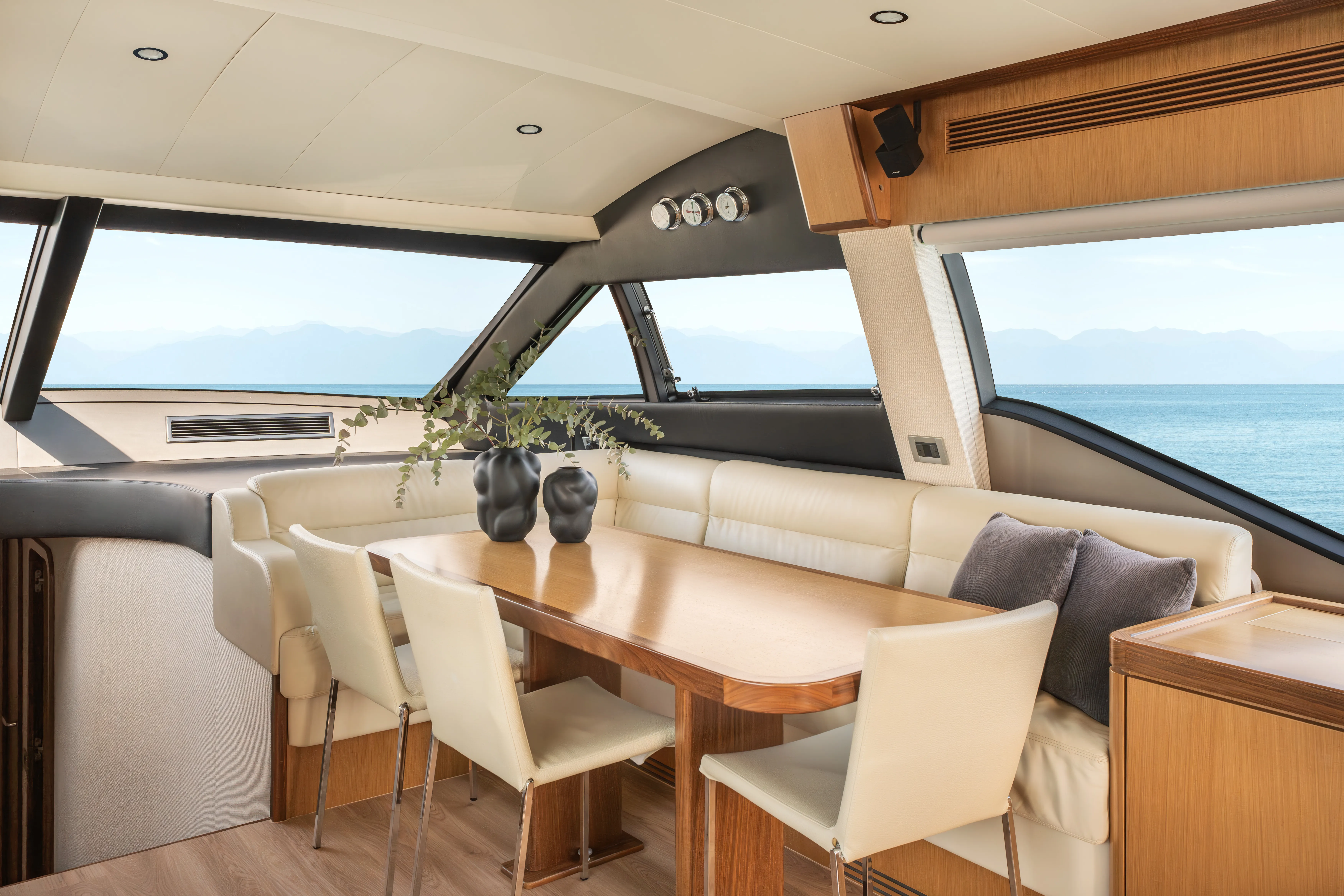 Ferretti 630 ESCAPE — Yachtfoto 18