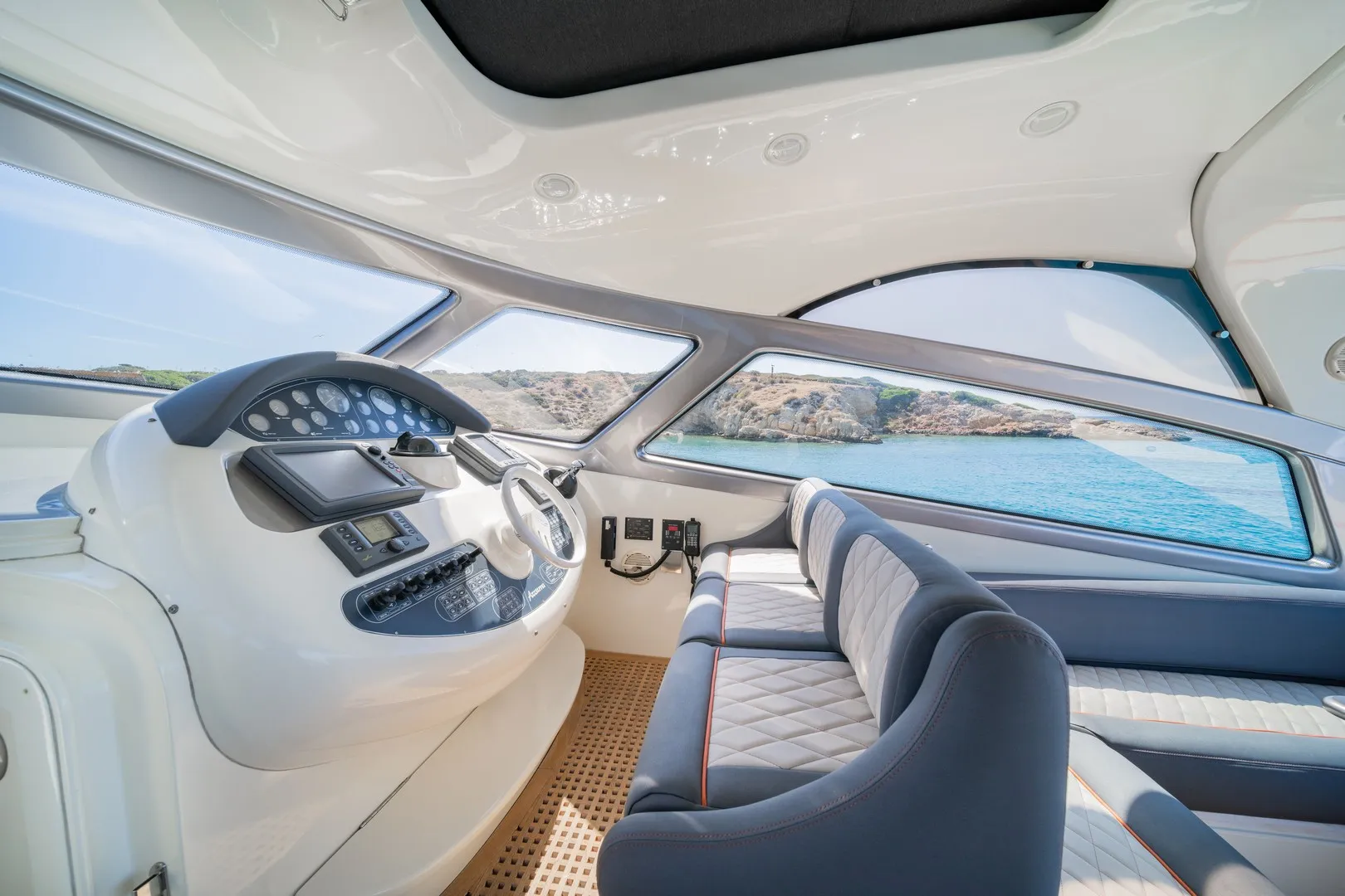 Baia Azzura 63 ORION — yacht photo 3
