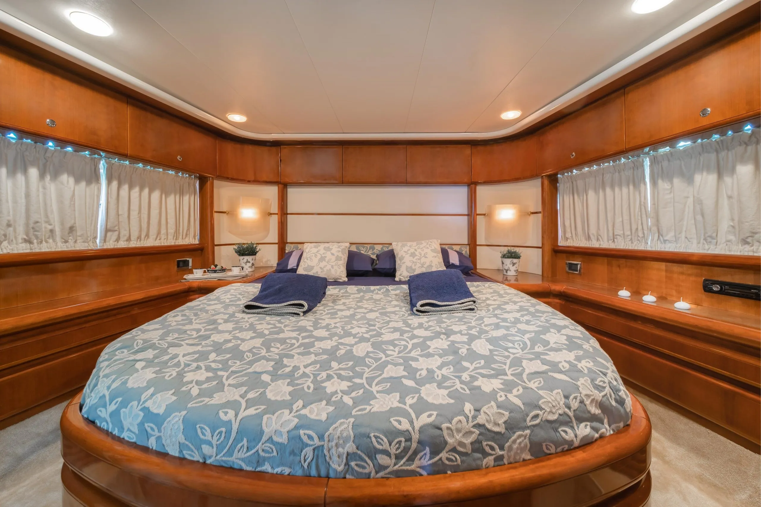Baia Azzura 63 ORION — yacht photo 16
