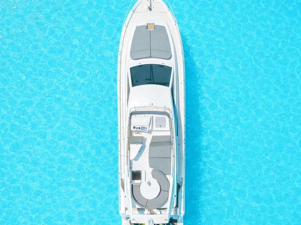 Ferretti 53 SECRET — yacht photo 8