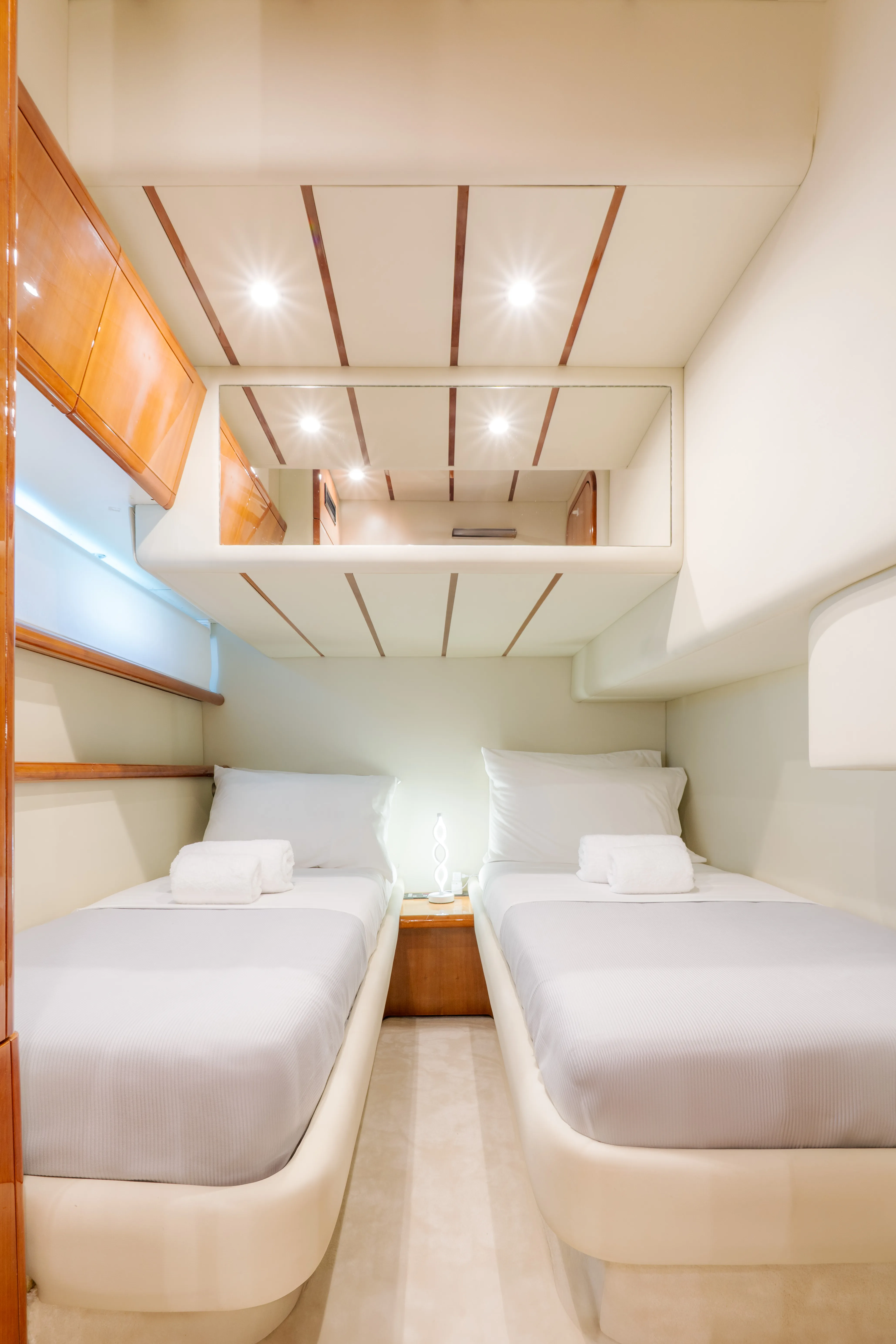 Ferretti 53 SECRET — yacht photo 3