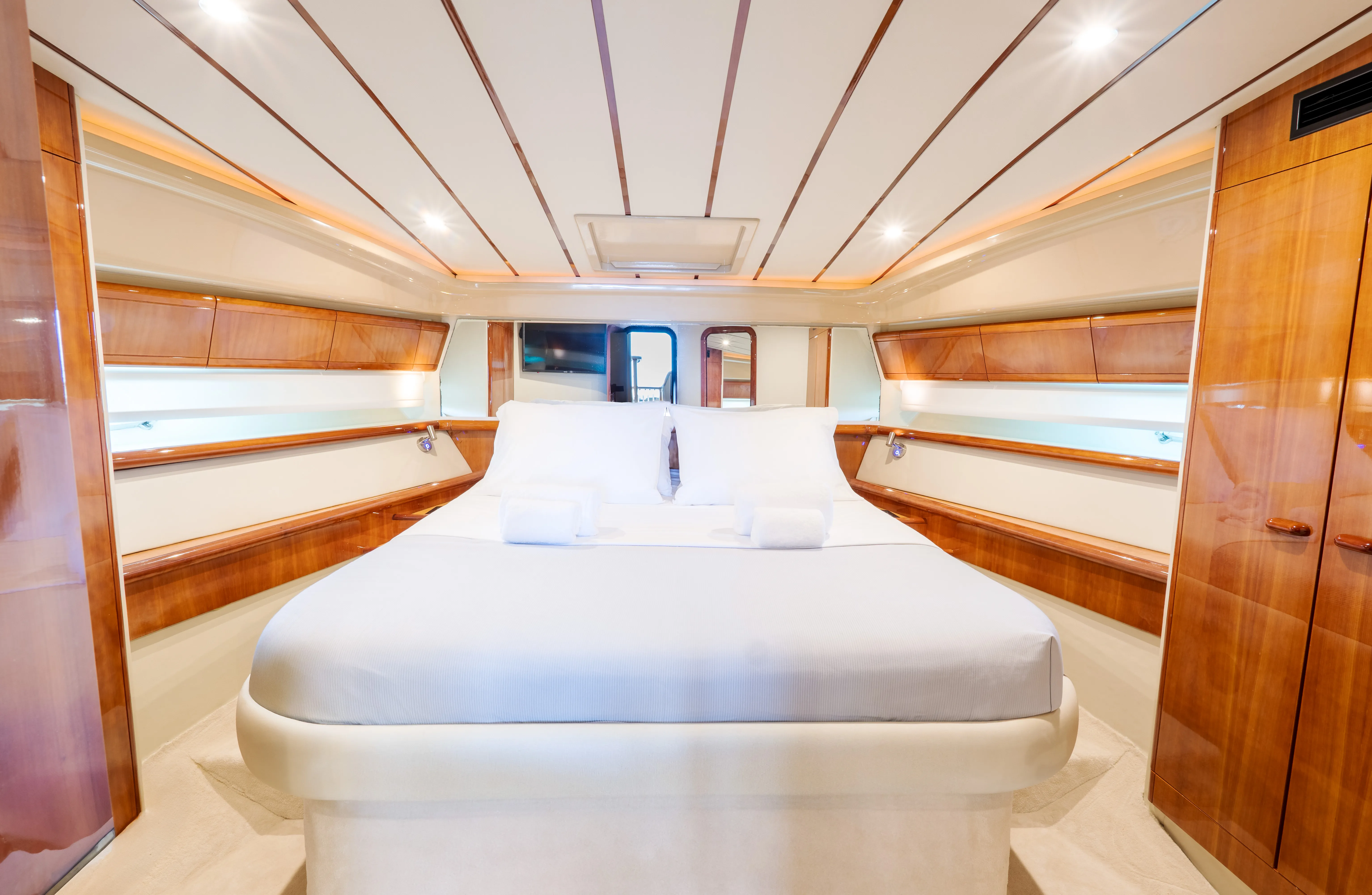 Ferretti 53 SECRET — yacht photo 4