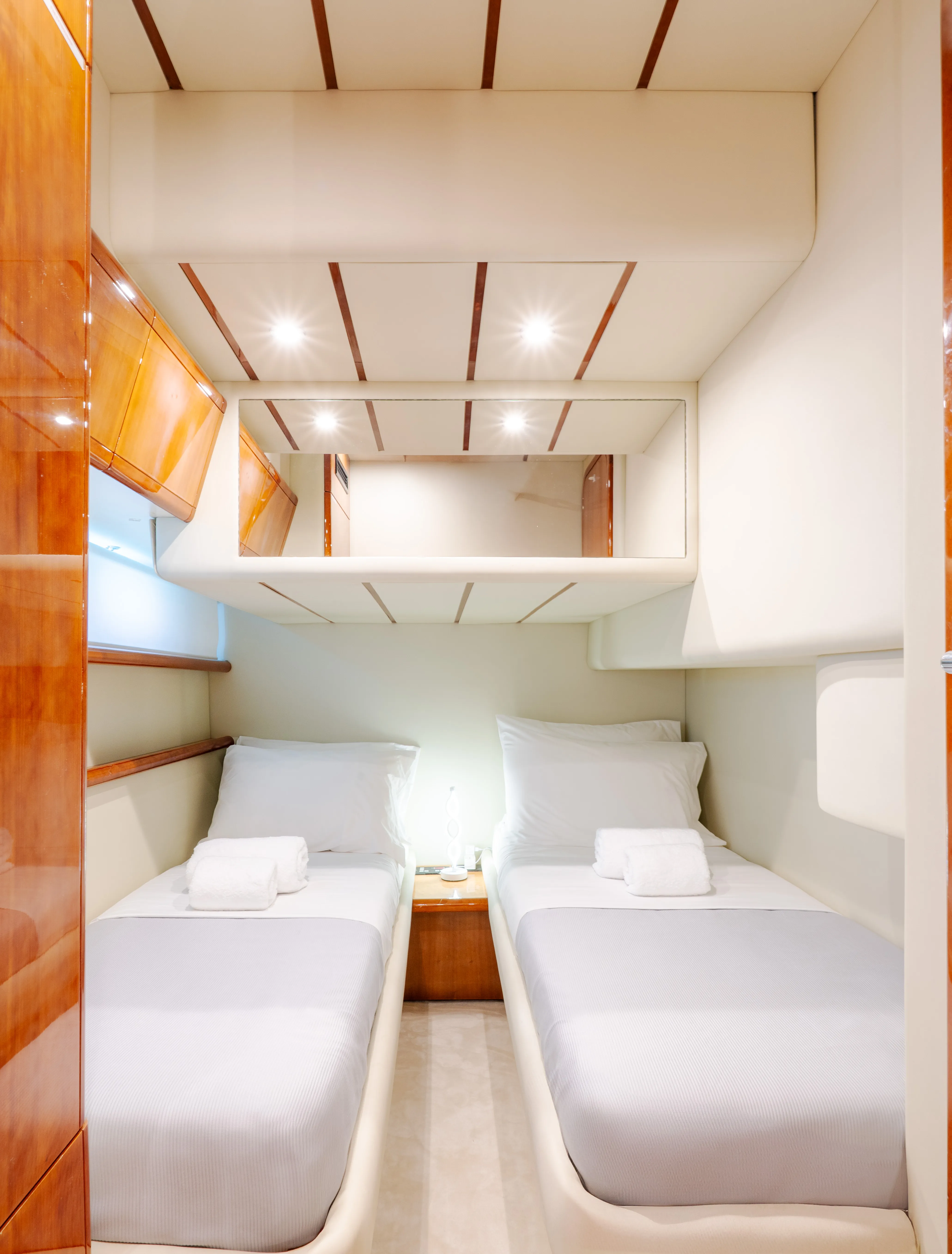 Ferretti 53 SECRET — yacht photo 13