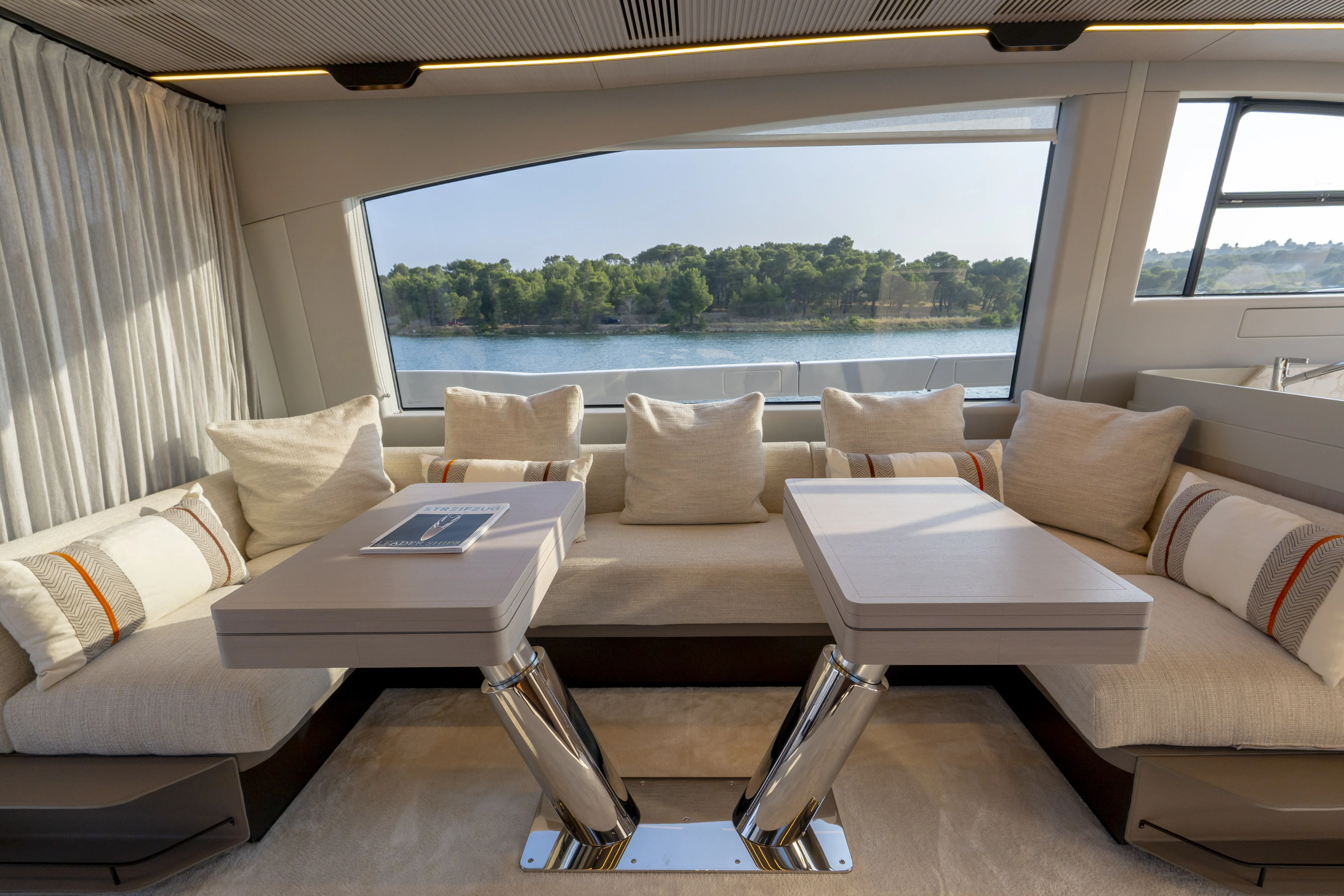Azimut S7 Felicita — yachtbilde 5