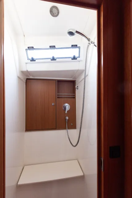Bavaria 45 Cloe — yacht photo 2