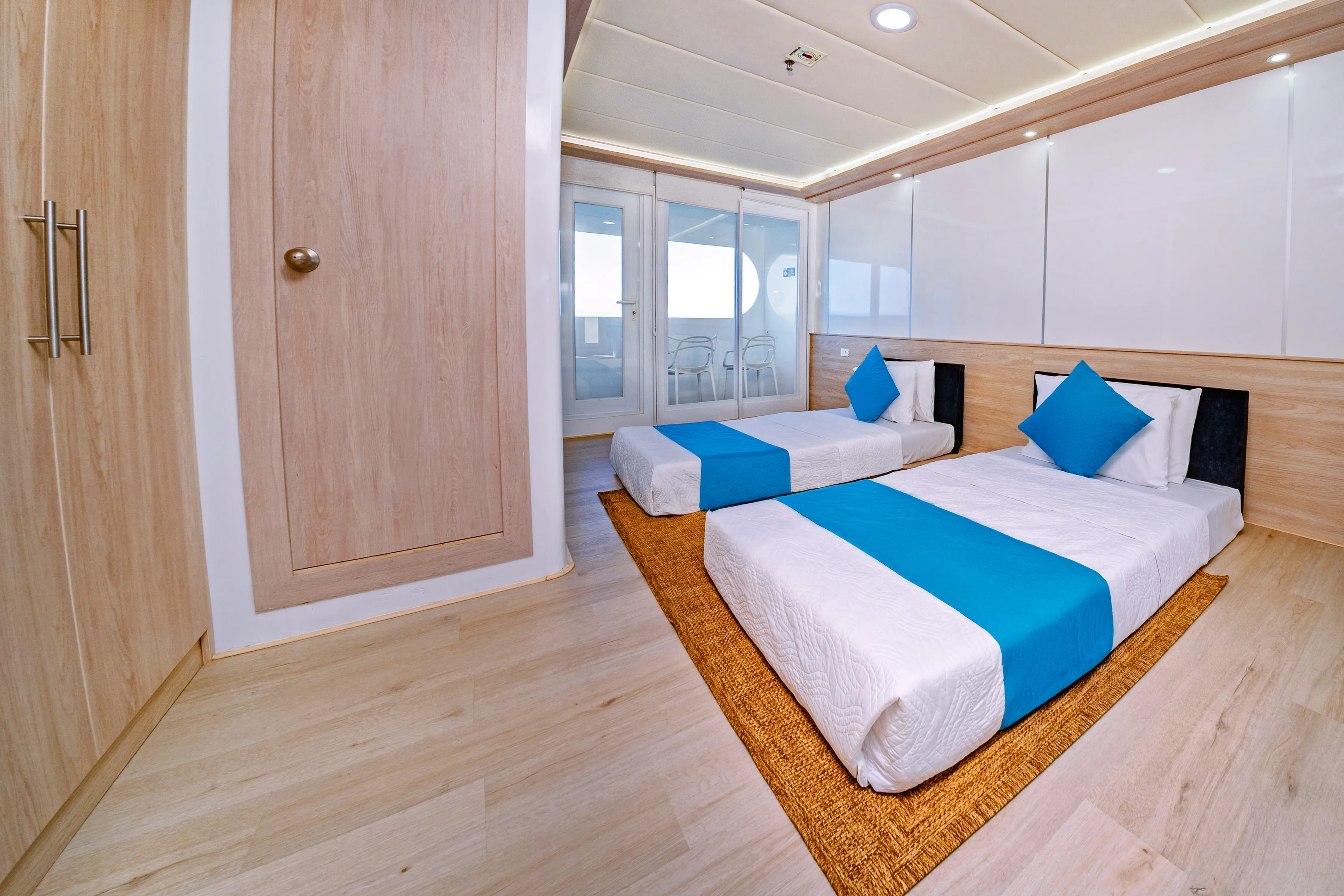 Catamaran Treasure — yacht photo 18