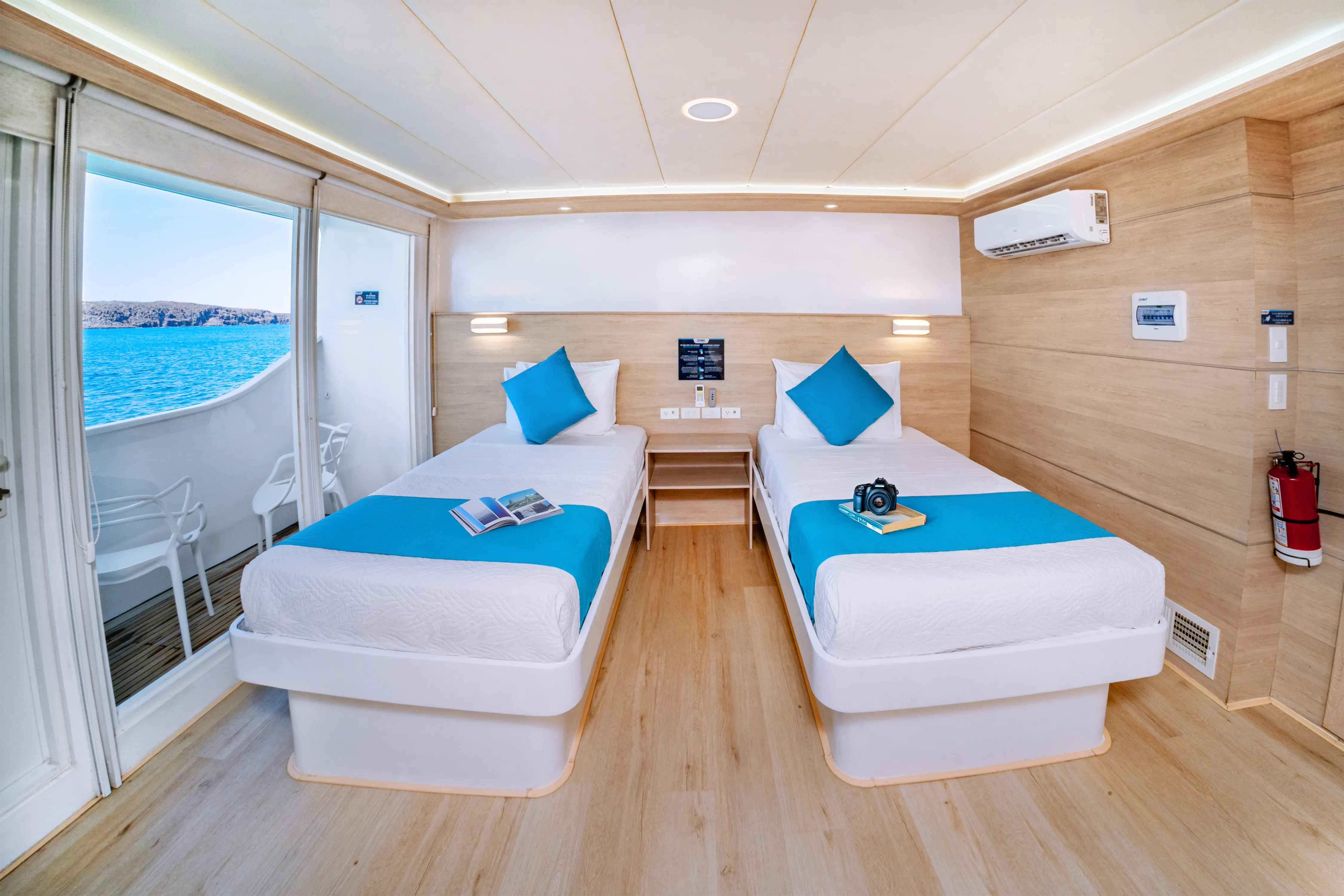 Catamaran Treasure — yacht photo 40