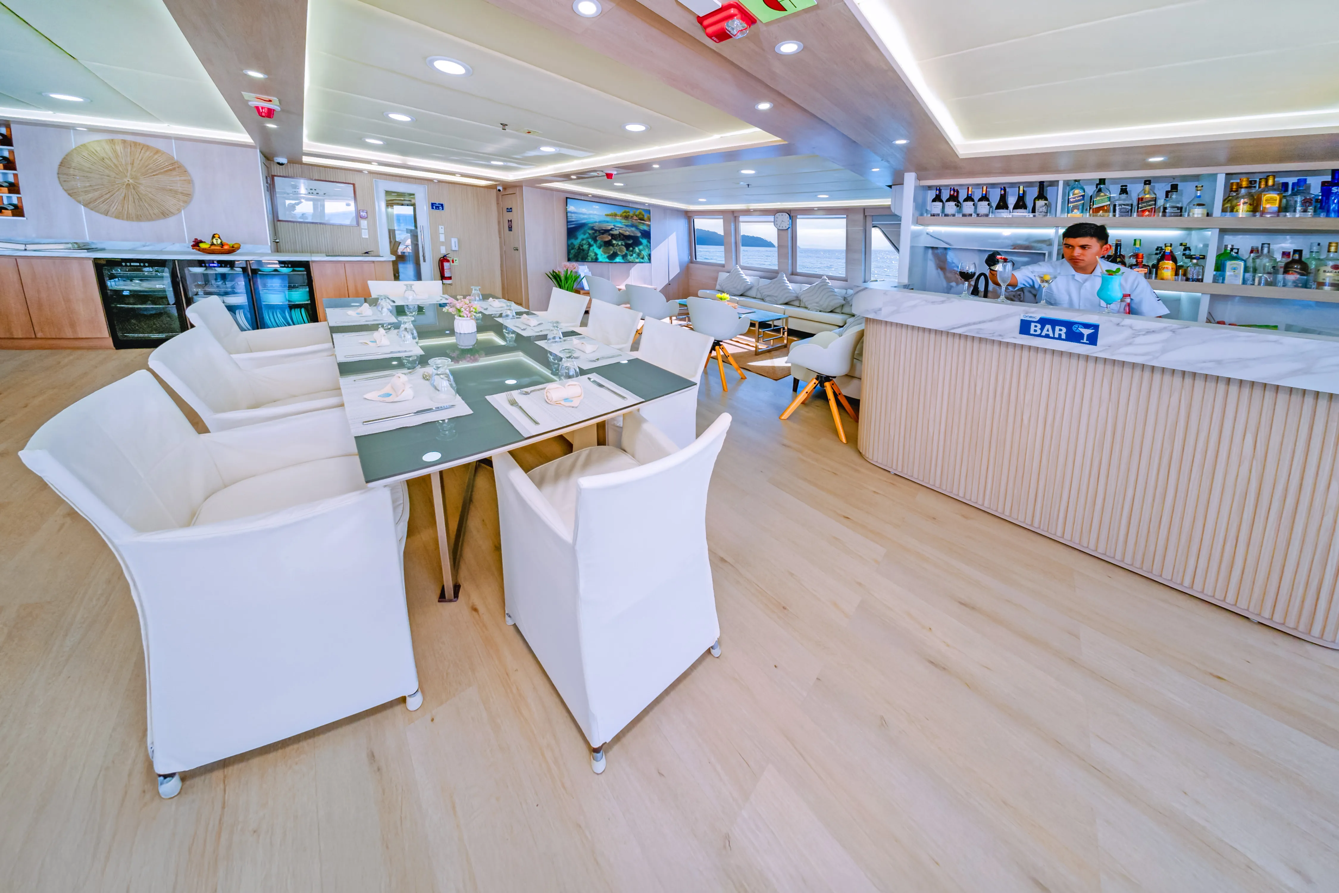 Catamaran Treasure — yacht photo 10