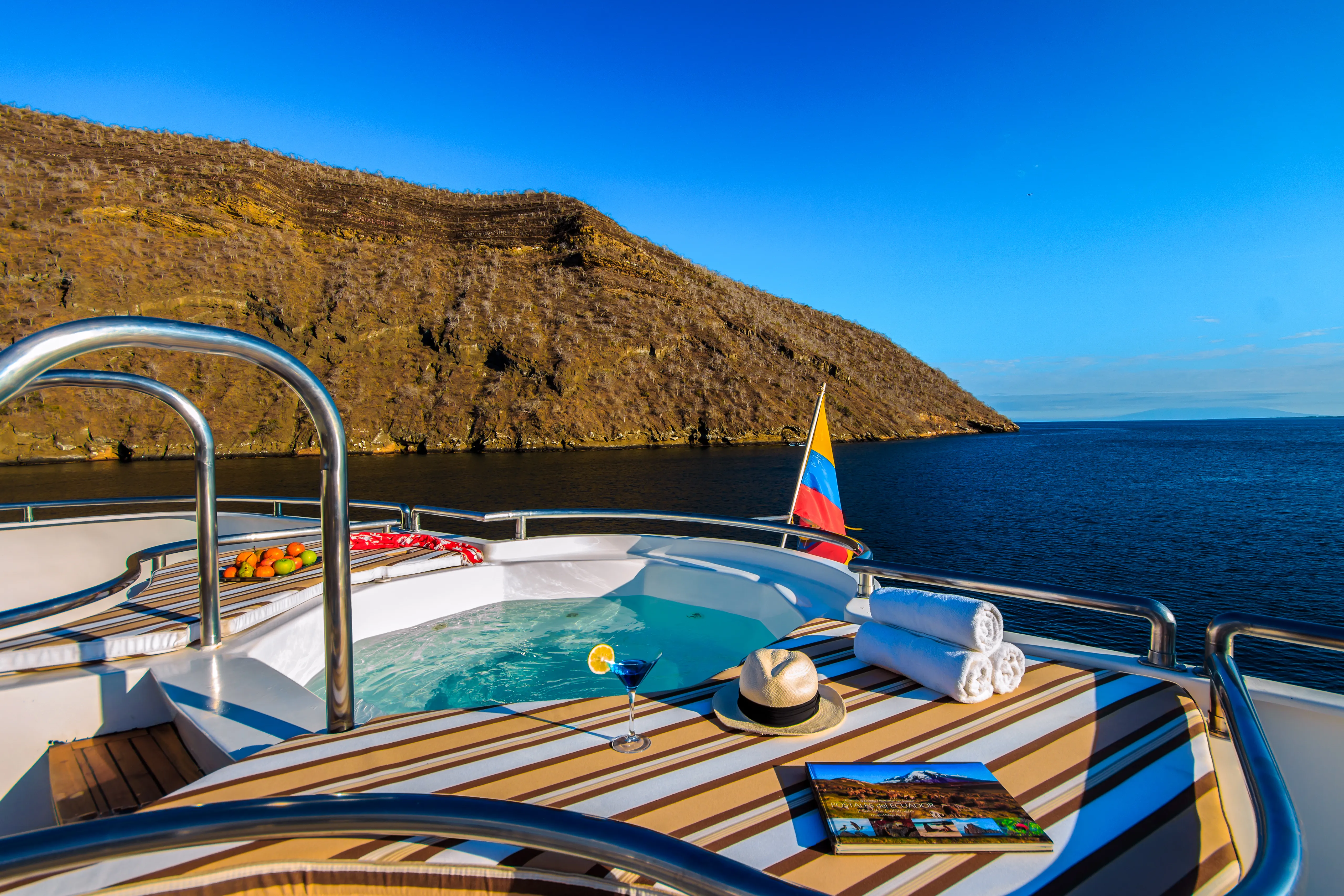 Catamaran Treasure — yacht photo 5