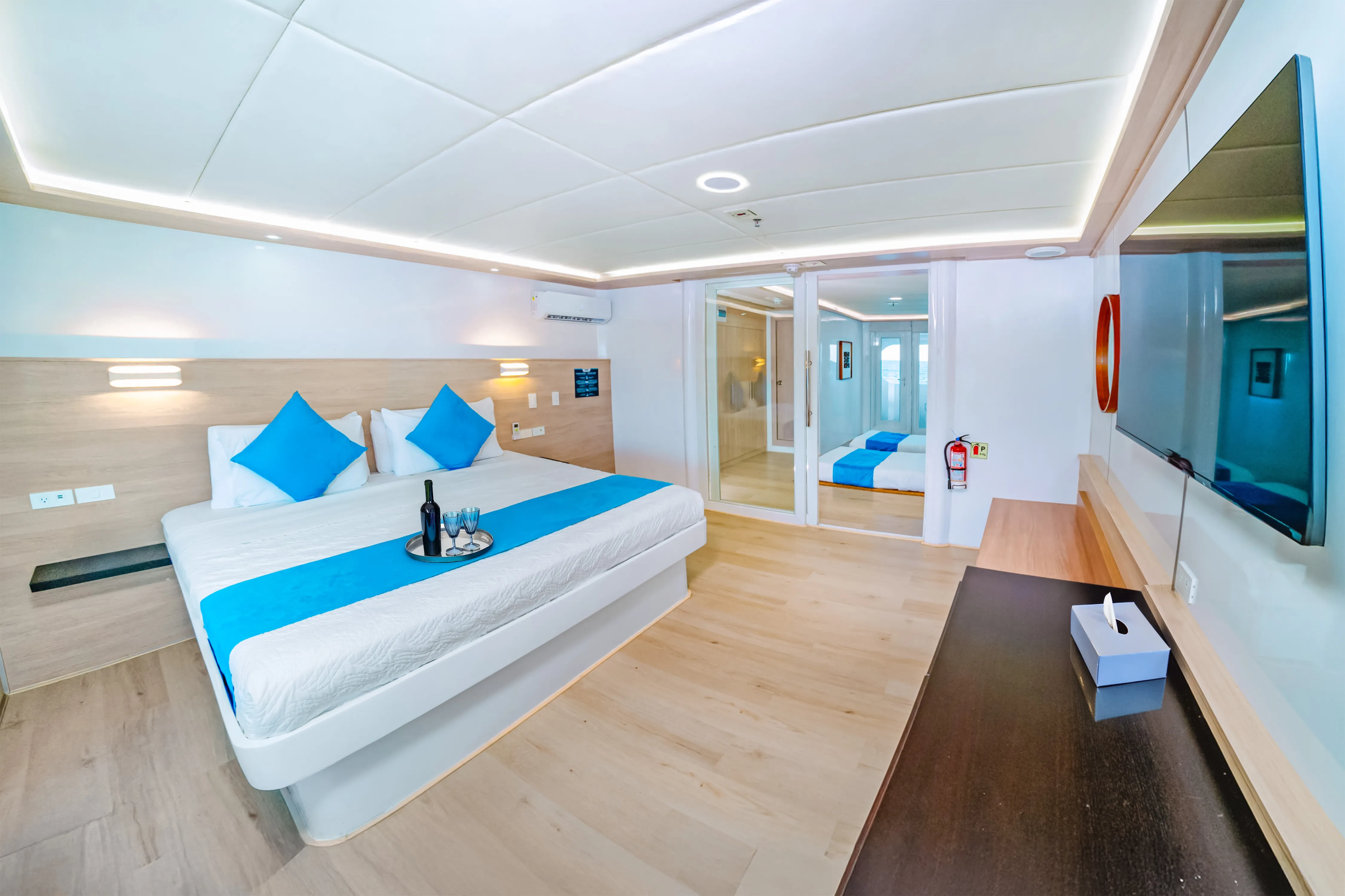 Catamaran Treasure — yacht photo 29