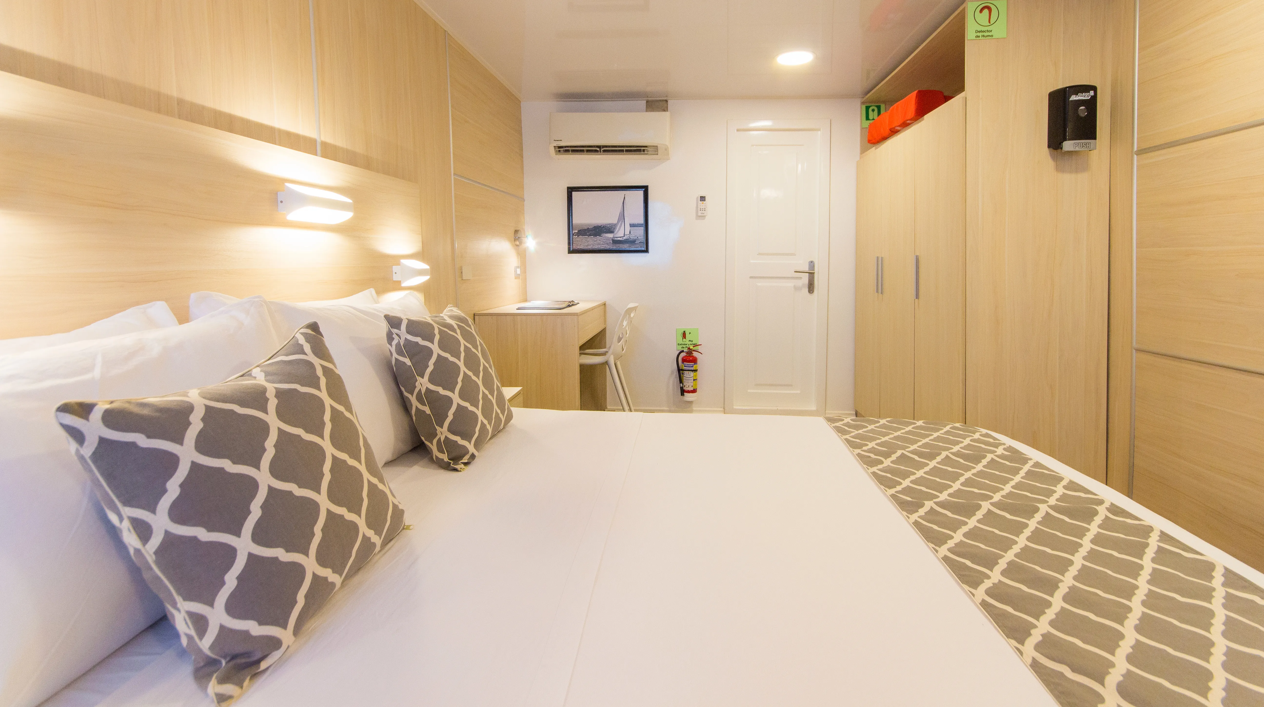 Motoryacht Solaris — yacht photo 8
