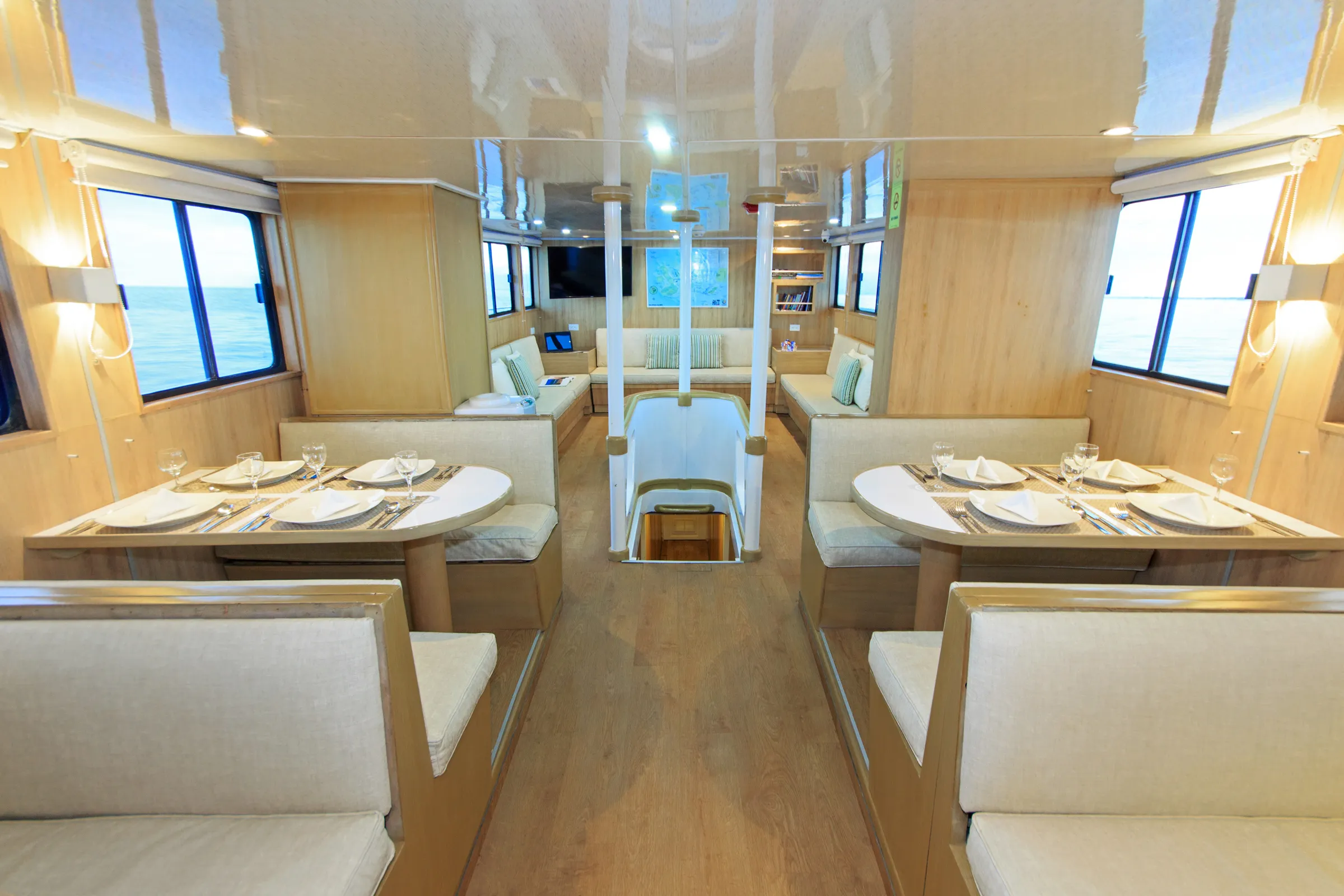 Motoryacht Aqua — yacht photo 12
