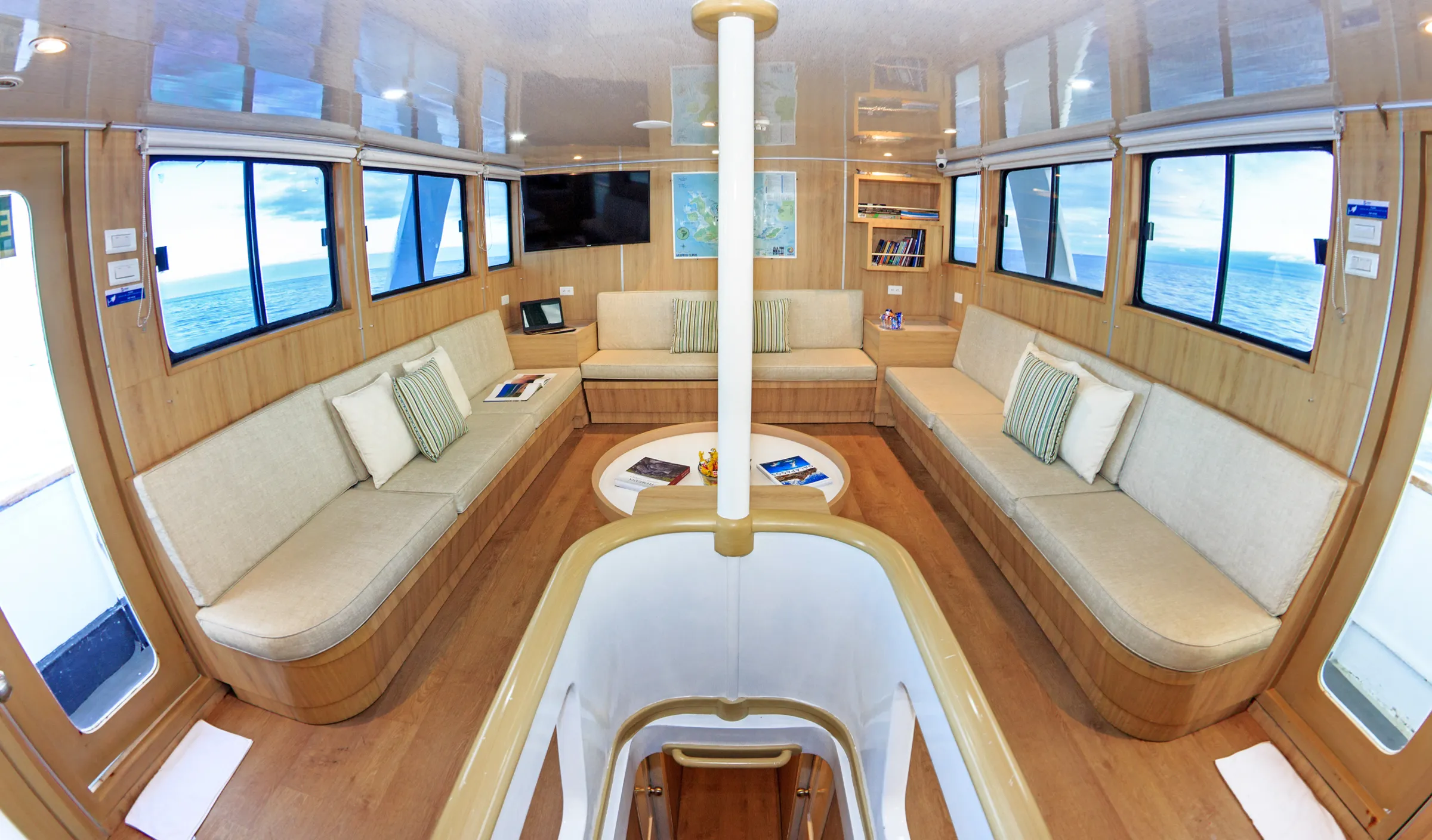 Motoryacht Aqua — yacht photo 40