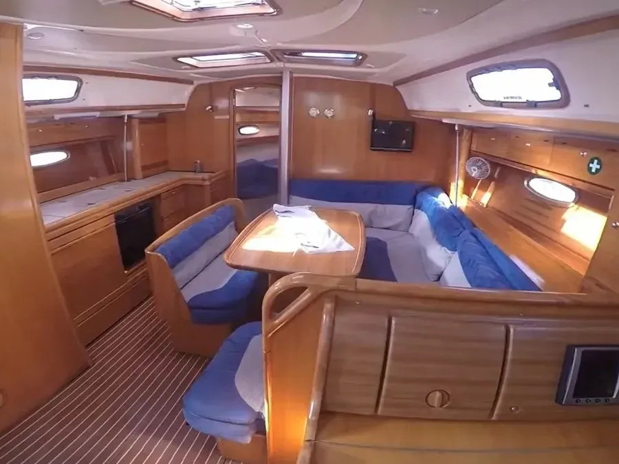 Bavaria 39 Cruiser Orestis — jahtikuva 9