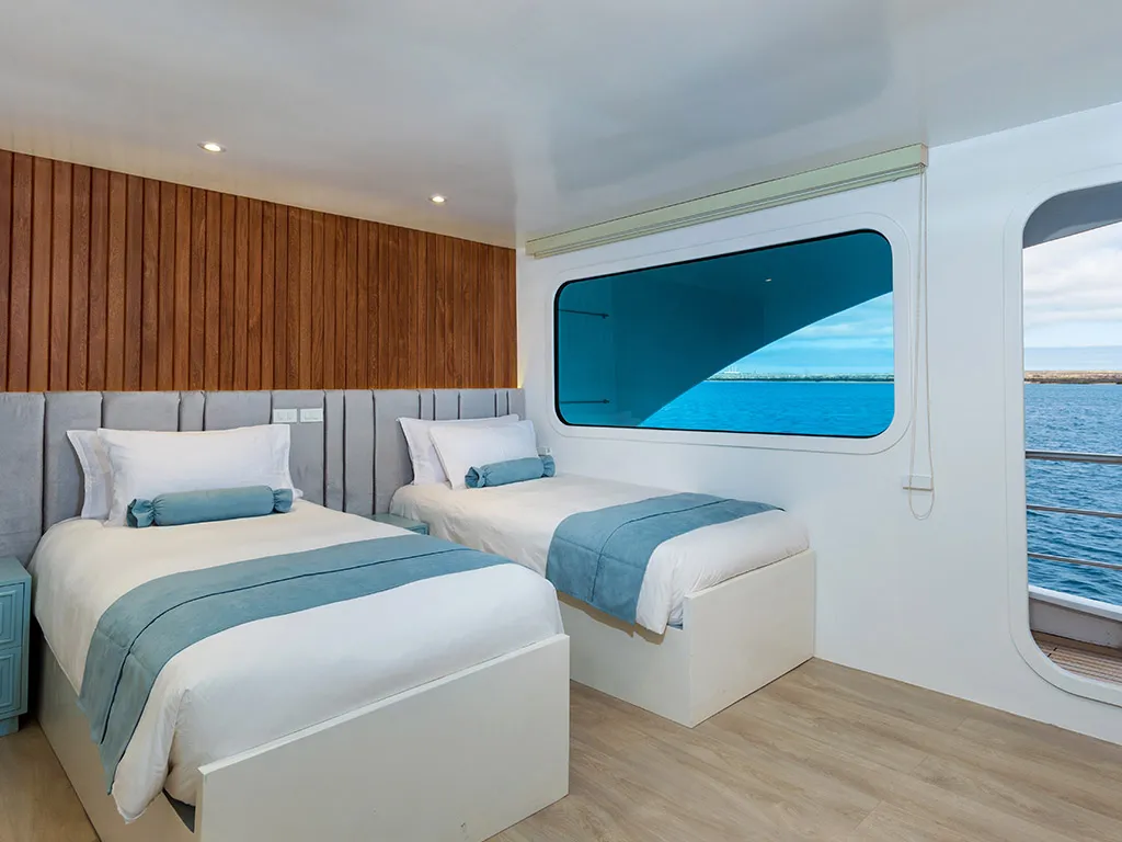 Power Catamaran Ocean Spray — yacht photo 7