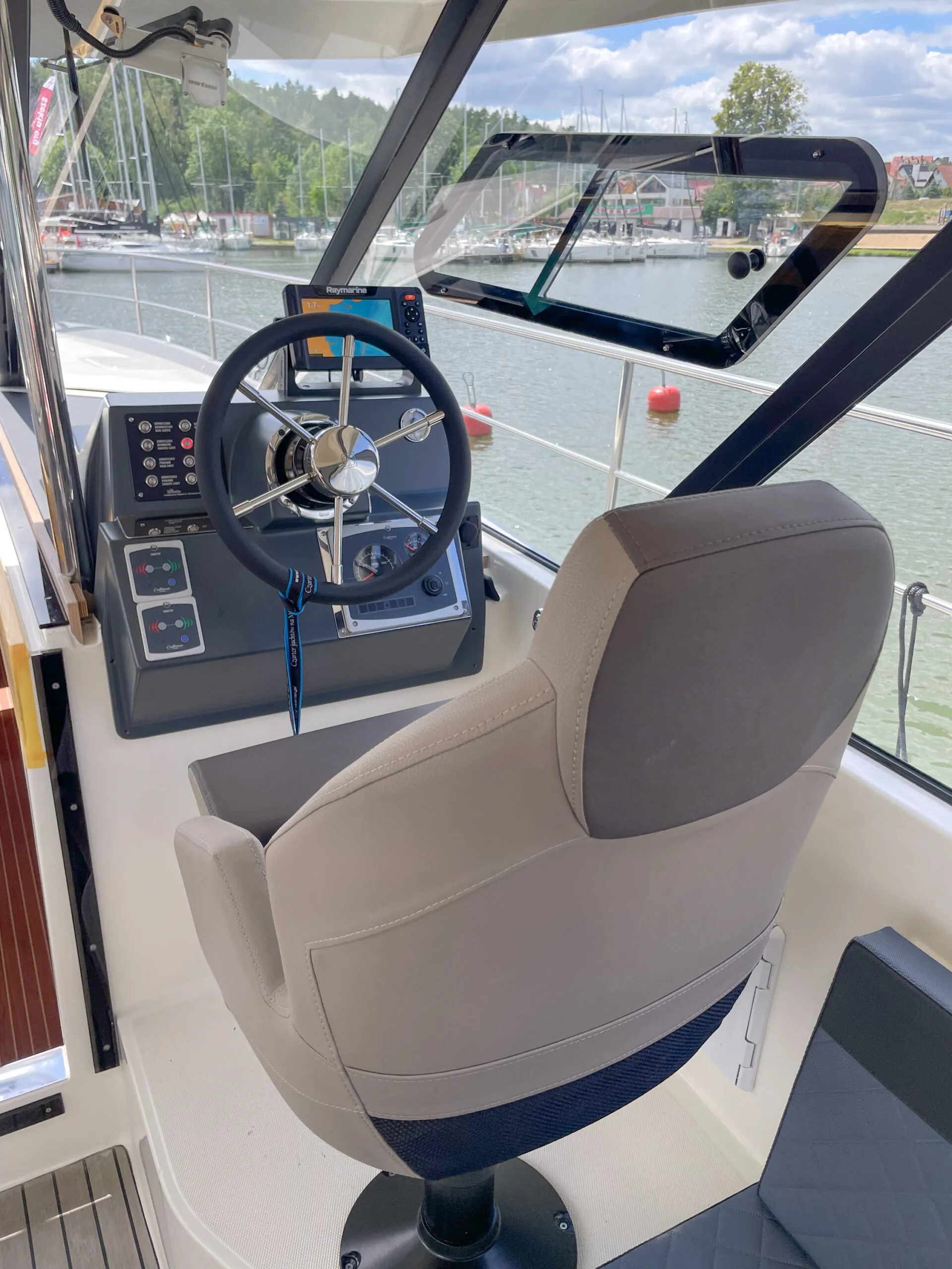 Nautika 1300 Royal — фотография яхты 25