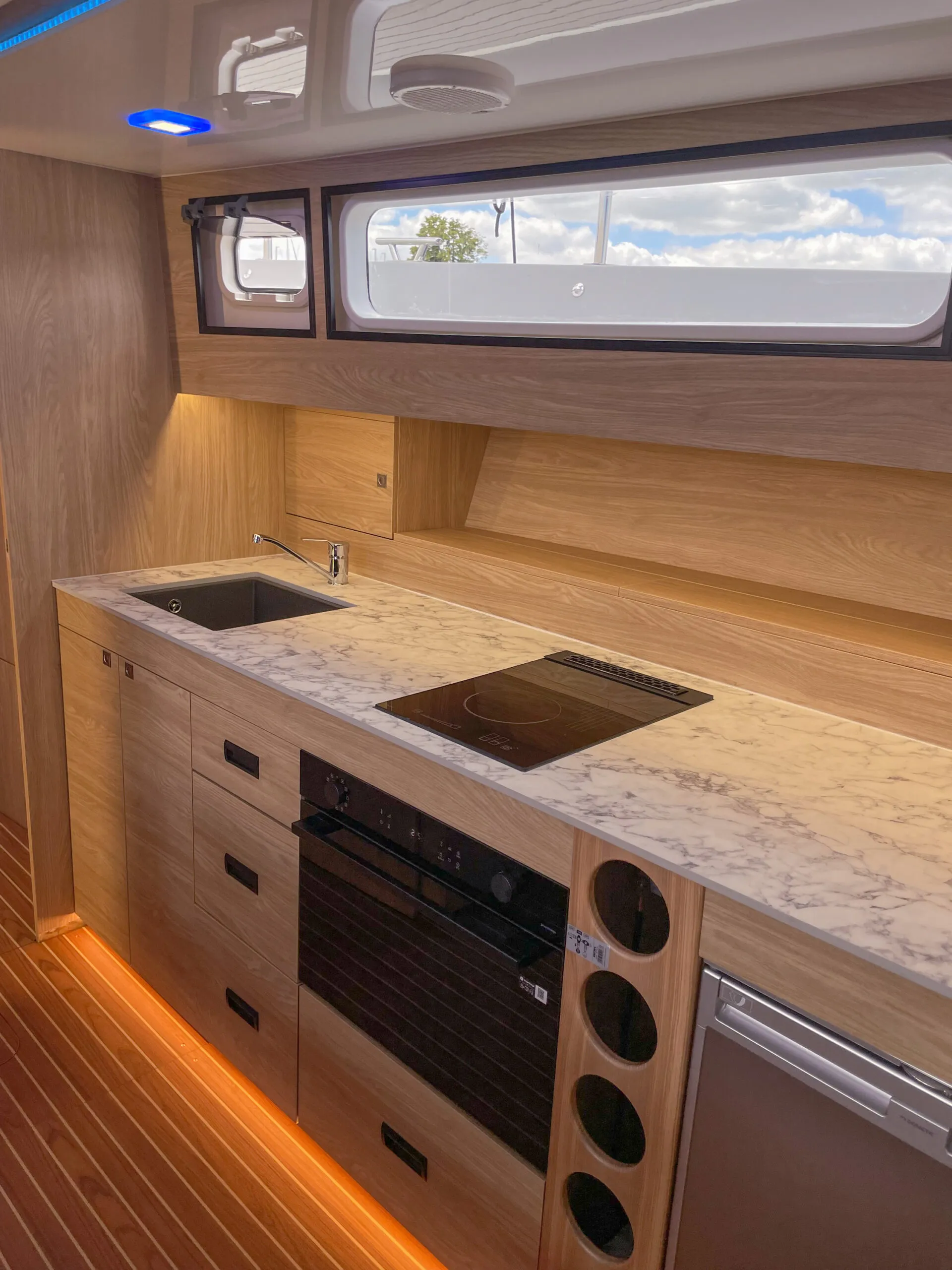 Nautika 1300 Royal — фотография яхты 22