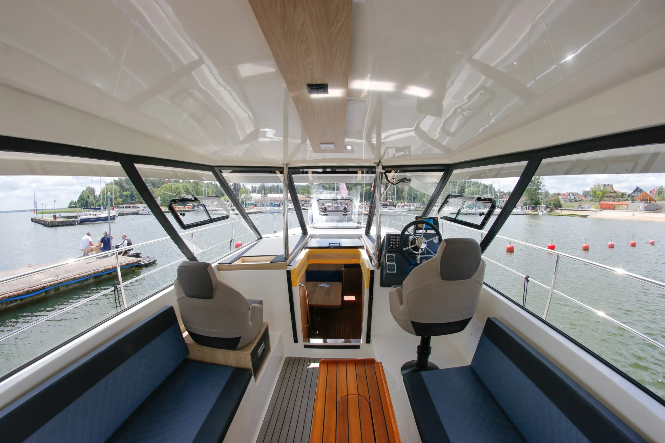 Nautika 1300 Royal — фотография яхты 13