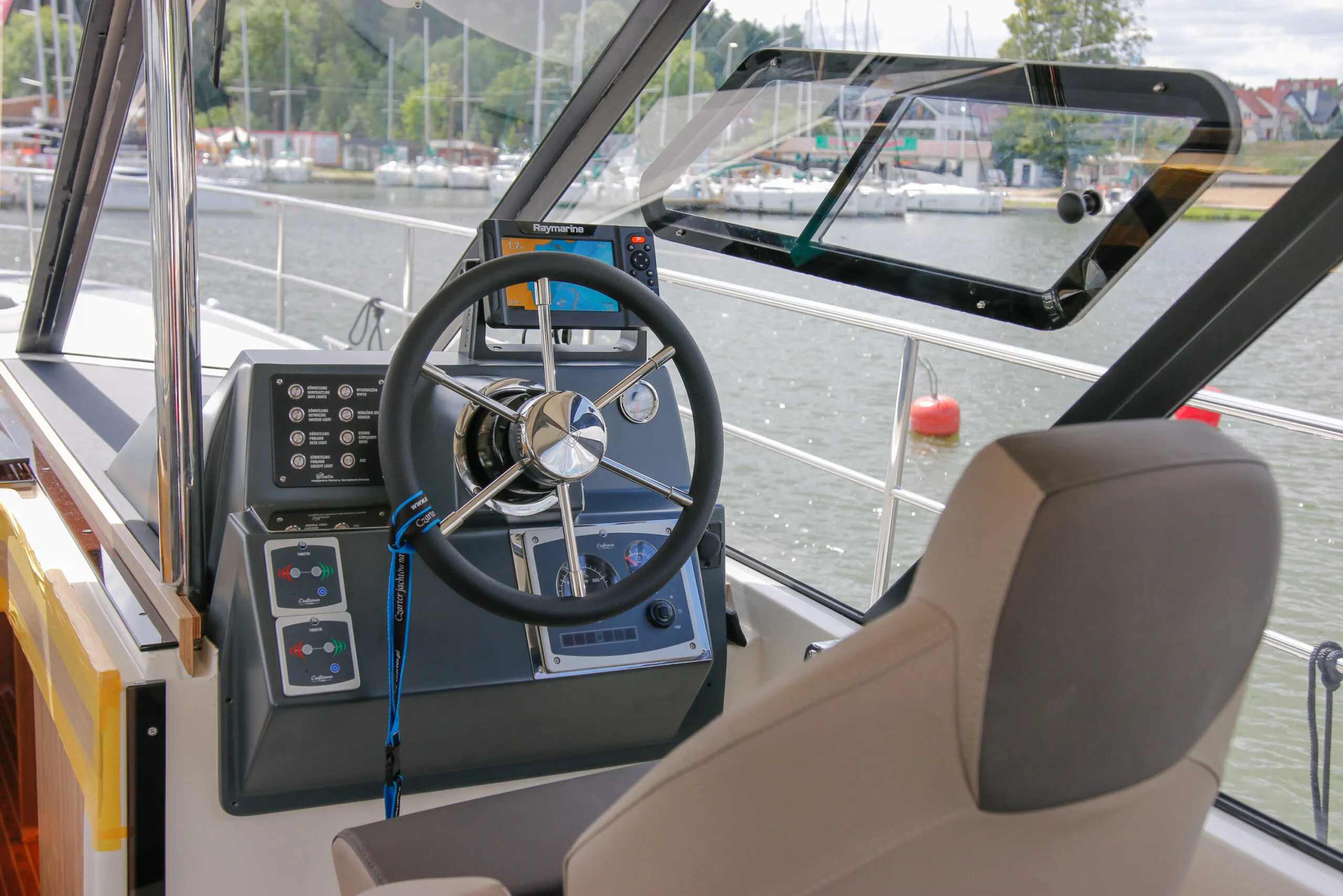 Nautika 1300 Royal — фотография яхты 19