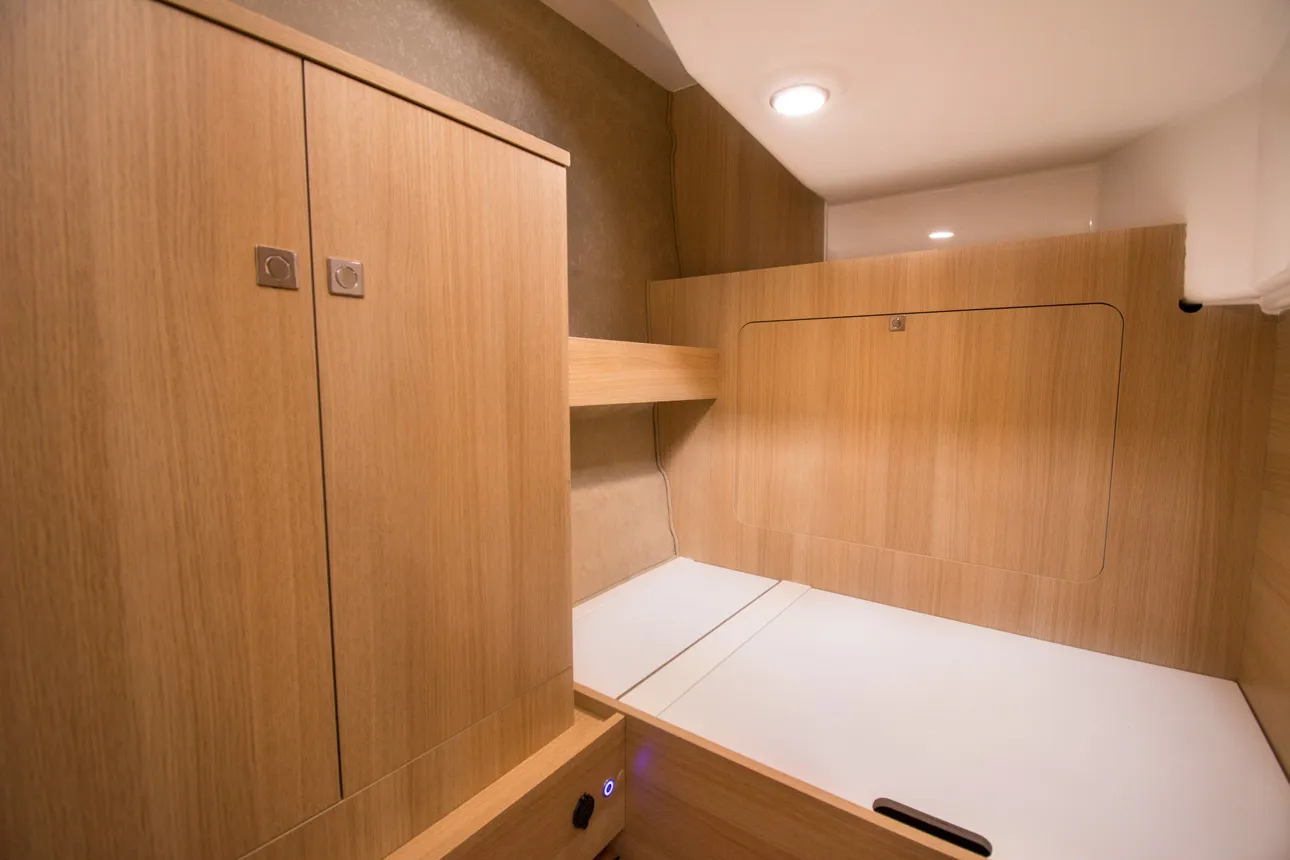 Balt 918 Titanium Balt 918 - 2 cab. SAUNA — фотография яхты 24