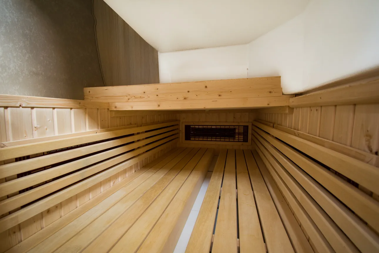 Balt 918 Titanium Balt 918 - 2 cab. SAUNA — фотография яхты 45