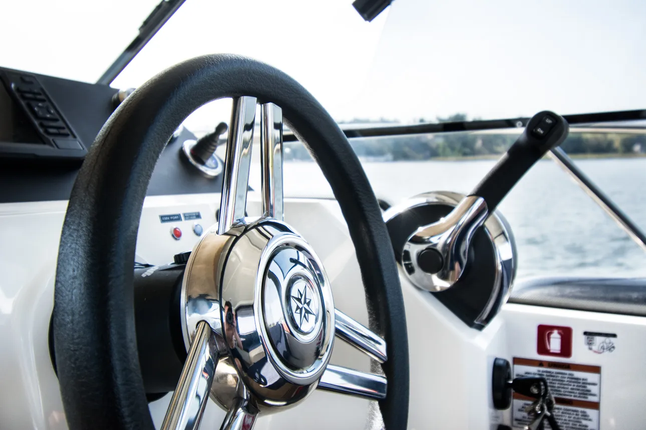 Balt 918 Titanium Balt 918 - 2 cab. SAUNA — фотография яхты 15