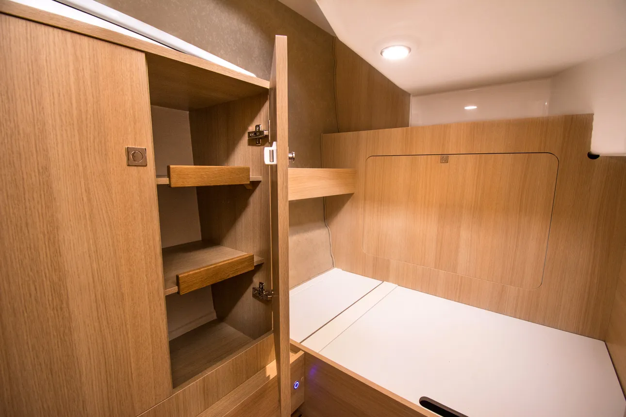 Balt 918 Titanium Balt 918 - 2 cab. SAUNA — фотография яхты 21