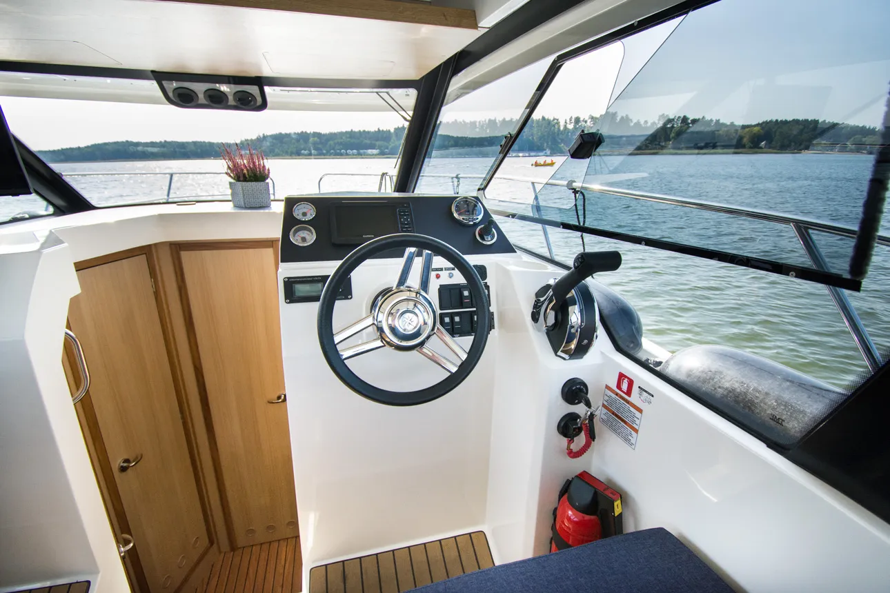 Balt 918 Titanium Balt 918 - 2 cab. SAUNA — фотография яхты 42