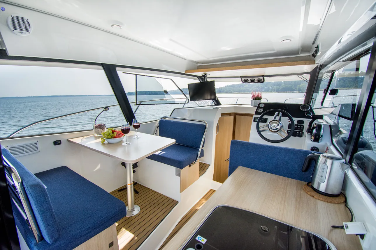 Balt 918 Titanium Balt 918 - 2 cab. SAUNA — фотография яхты 7