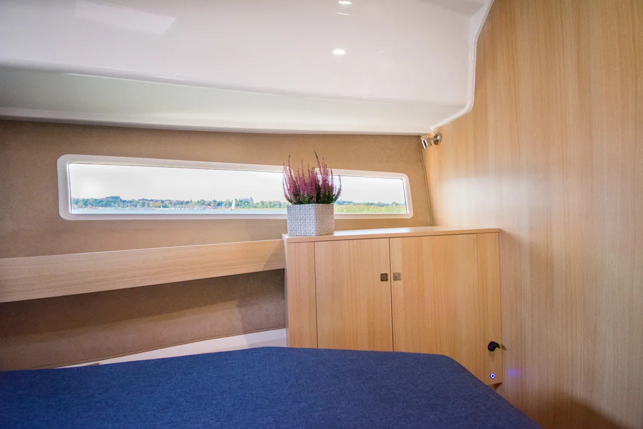 Balt 918 Titanium Balt 918 - 2 cab. SAUNA — фотография яхты 13