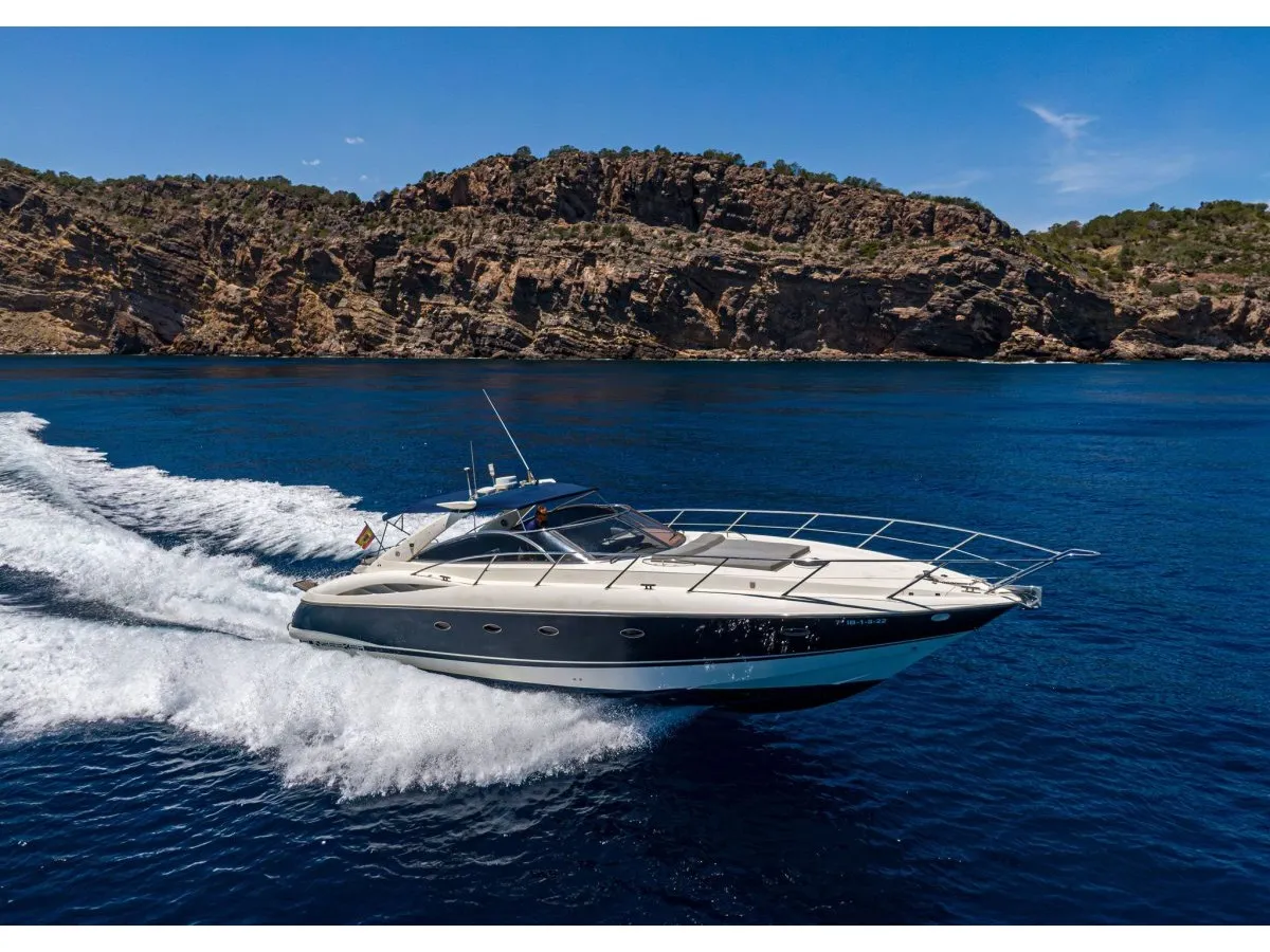 Sunseeker Camargue 47 Navarone — fotografia jachty 1