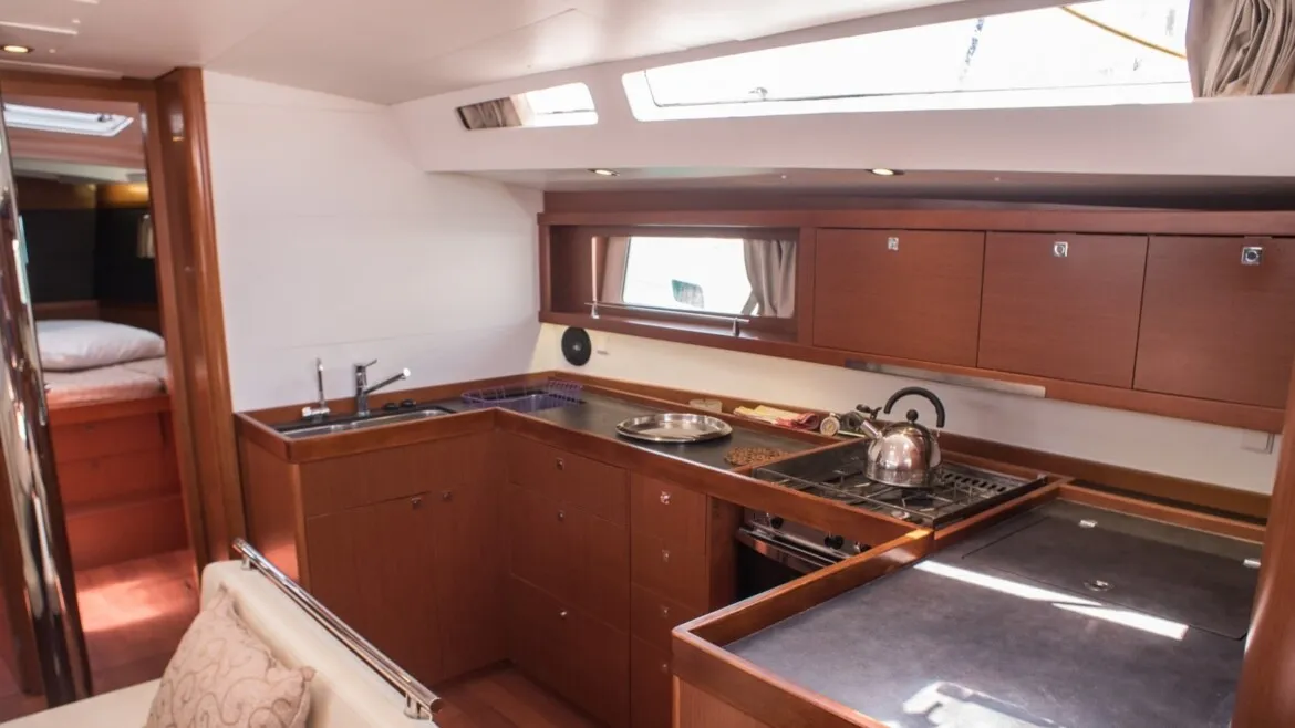 Oceanis 48 Don Quixote — jachtfoto 2