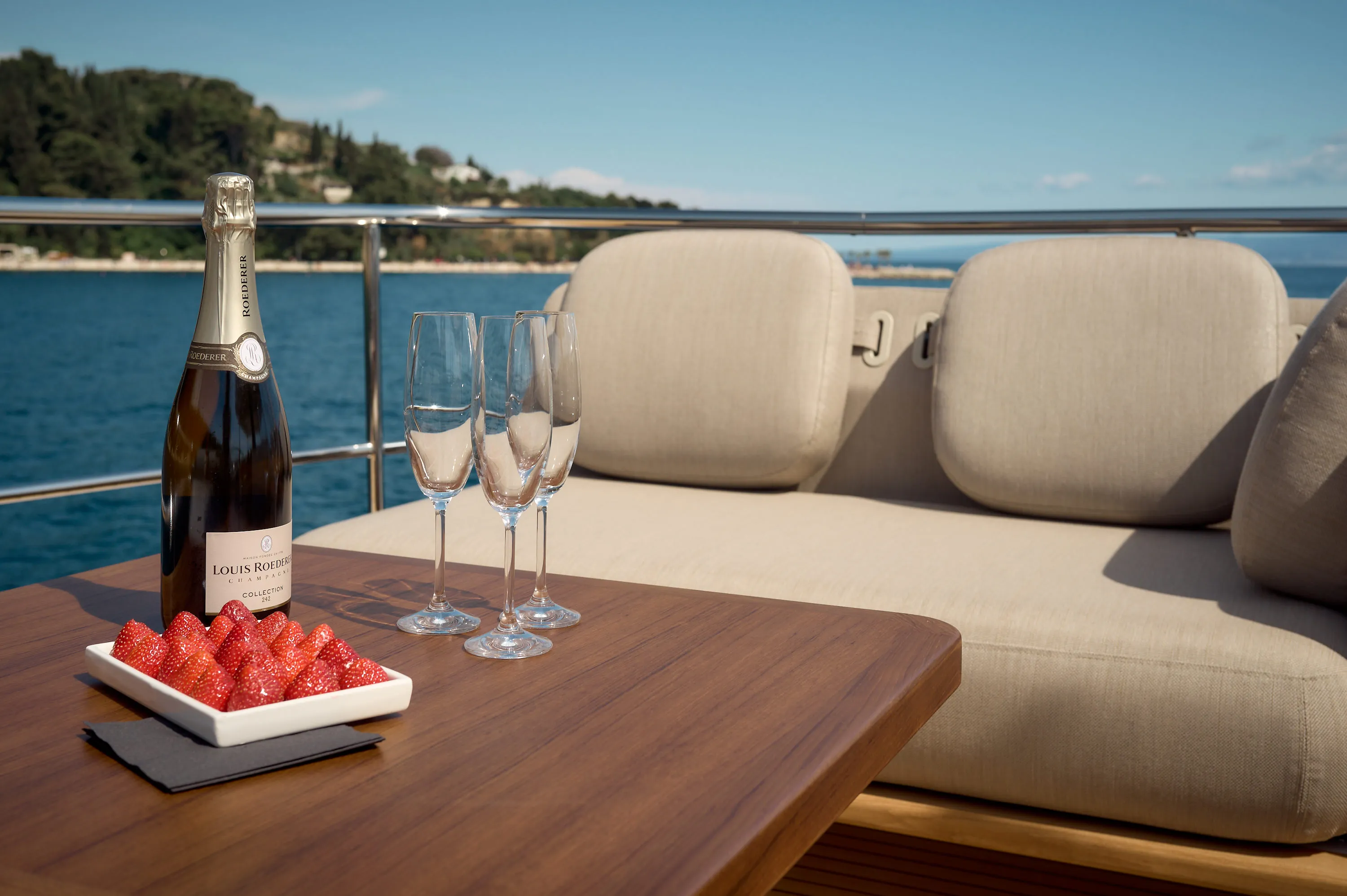 Azimut Magellano 66 AVA II — yacht photo 42