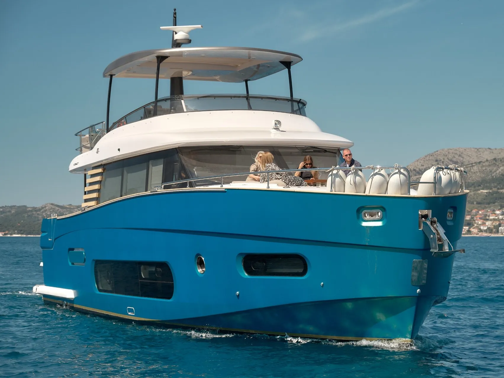 Azimut Magellano 66 AVA II — yacht photo 6