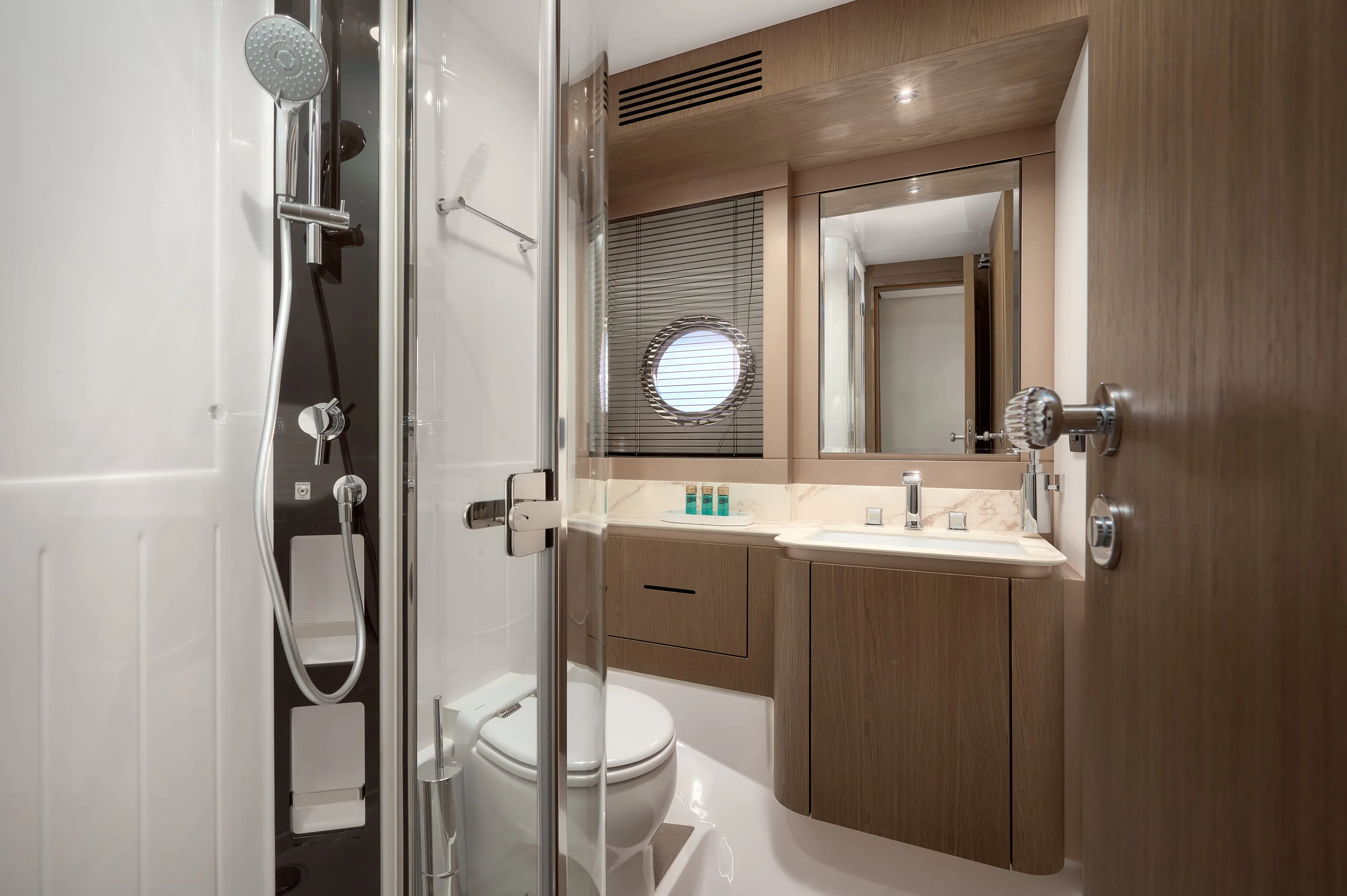 Azimut Magellano 66 AVA II — yacht photo 33
