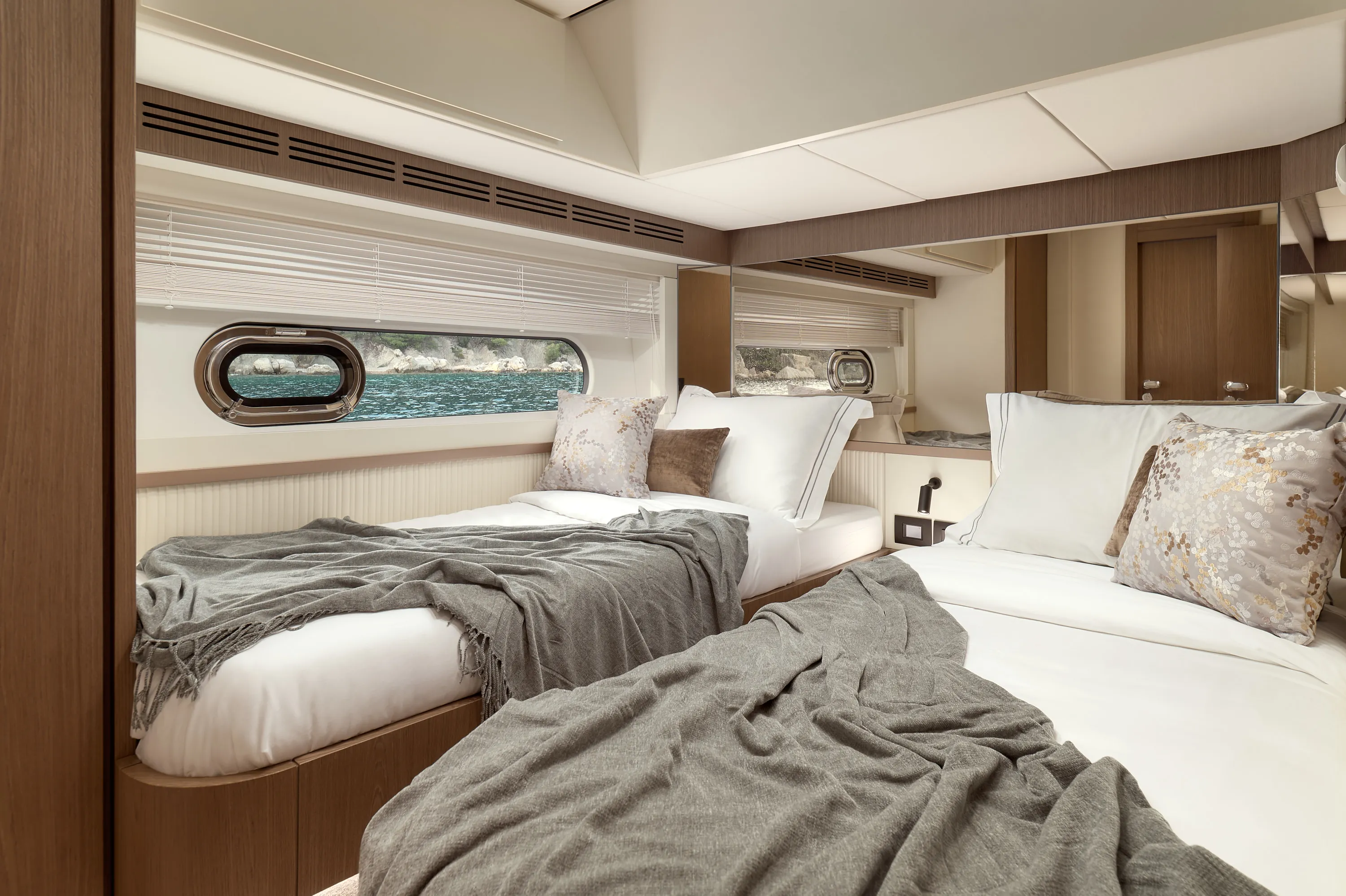 Azimut Magellano 66 AVA II — yacht photo 39