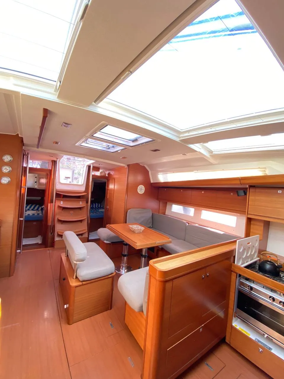 Dufour 500 Grand Large Maestro S — фотография яхты 28