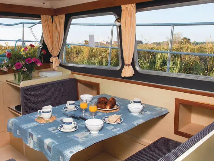 Sheba - Budget 12 — yacht photo 4