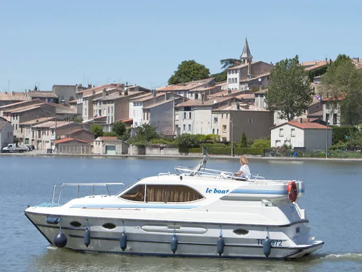 Countess - Budget 15 — yacht photo 1