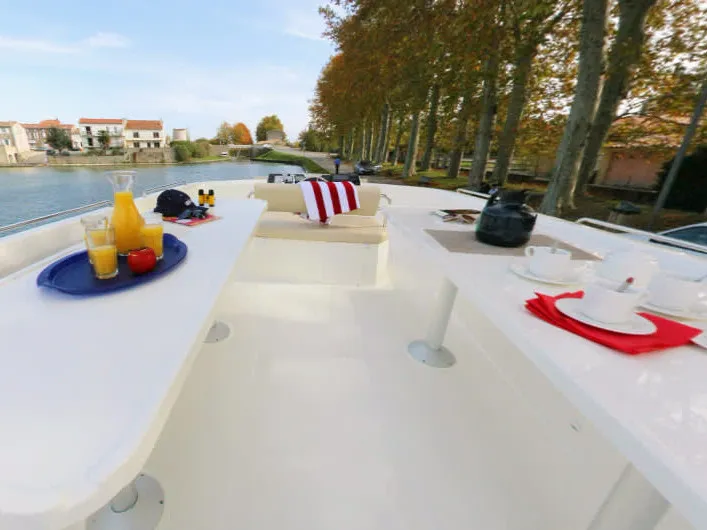 Vision 4 Vision4 - Comfort Plus 23 — foto dello yacht n. 3