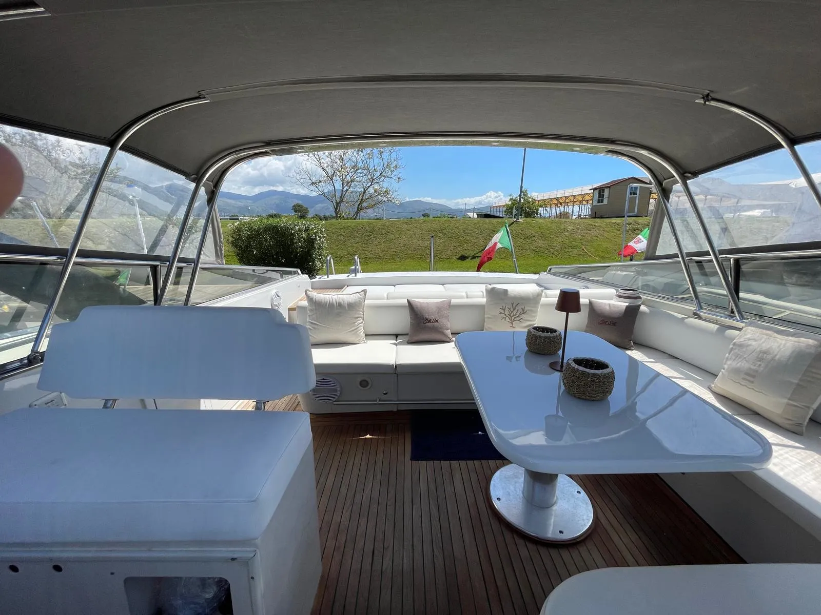 Motorboat Itama 45 — jahifoto 2
