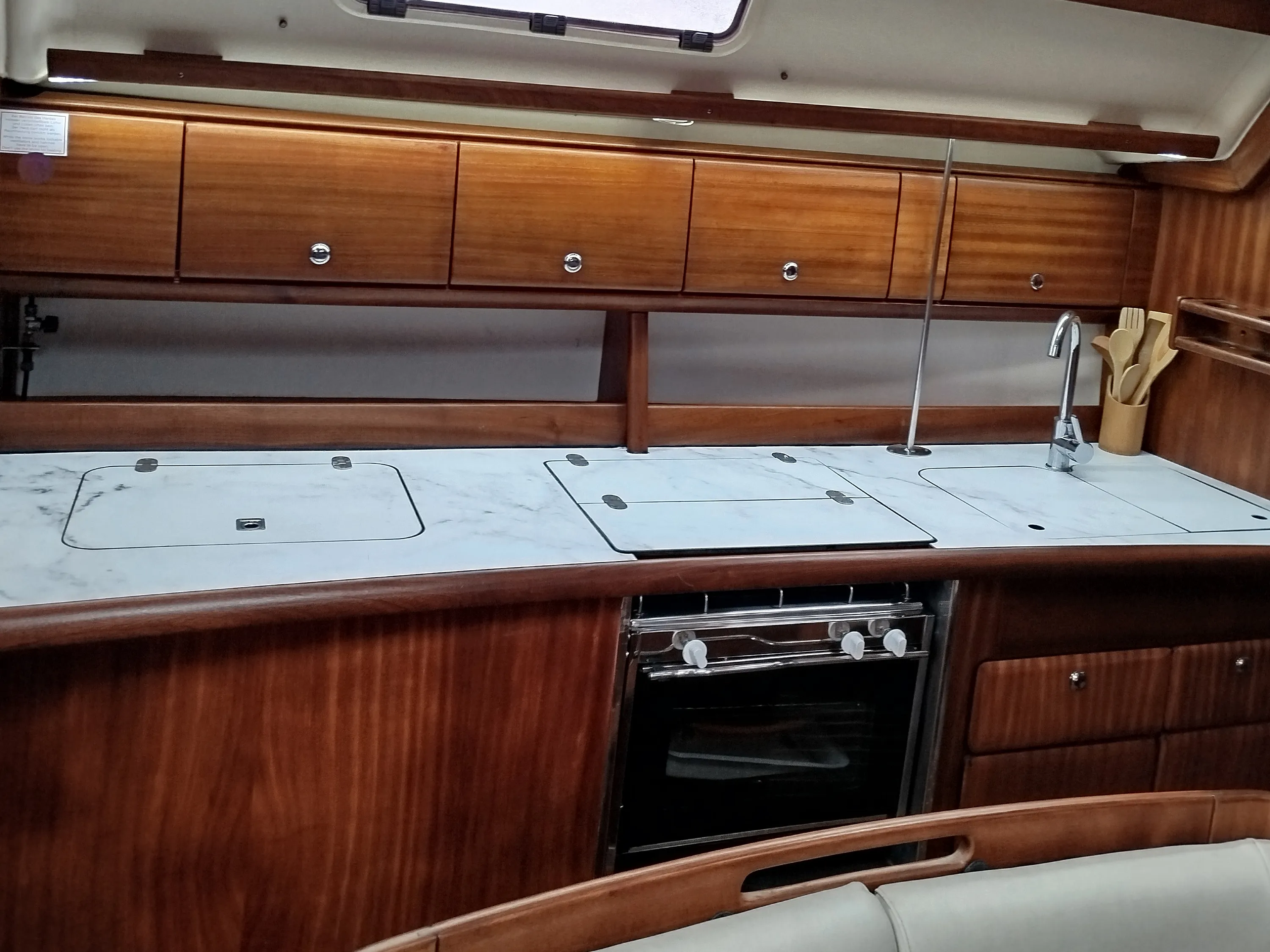 Bavaria 40 Evropi — фотография яхты 13