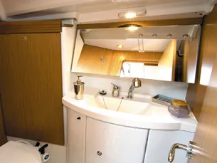 Prestige 36 Silver Fish — yacht photo 10