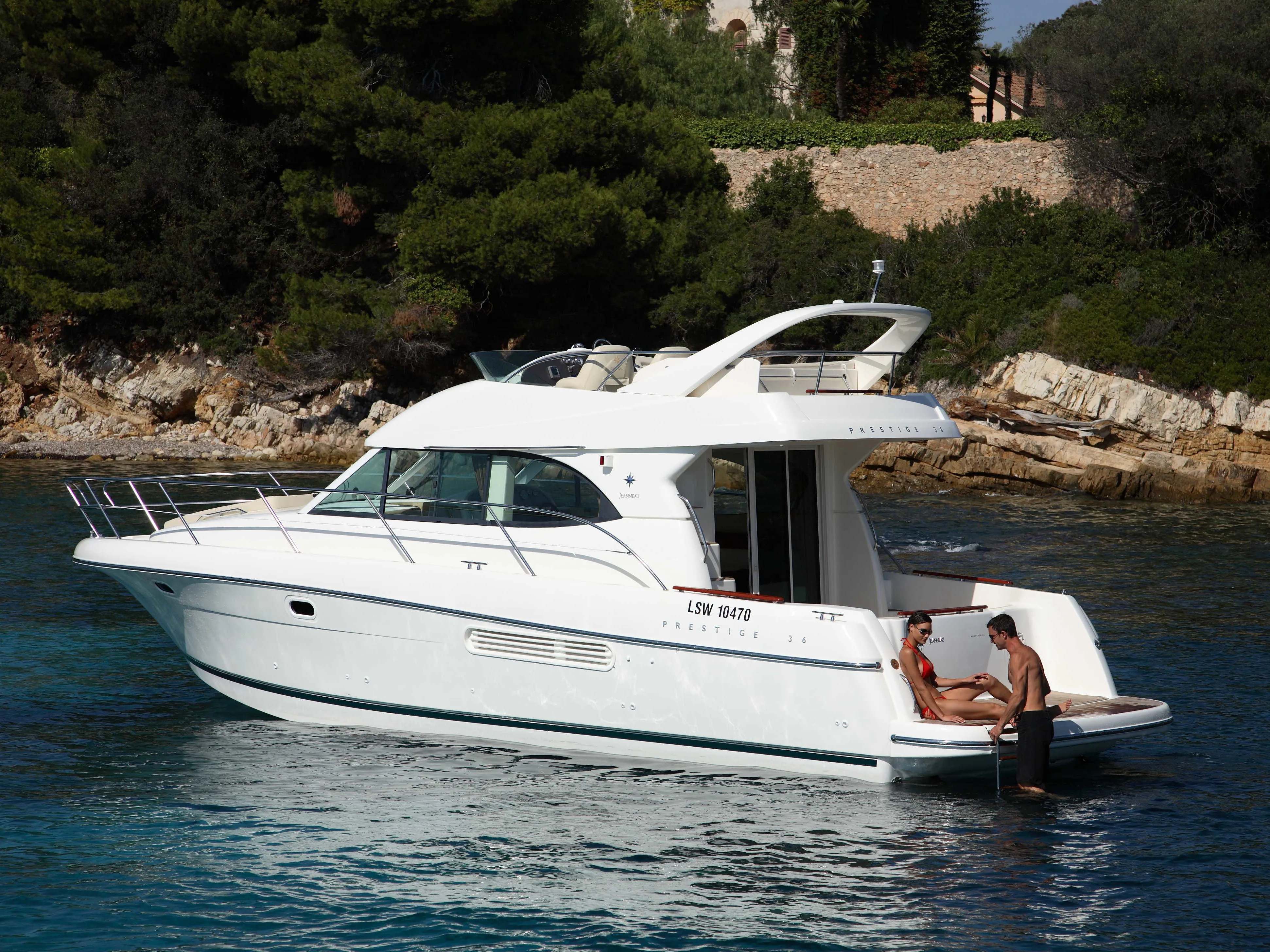 Prestige 36 Silver Fish — yacht photo 9