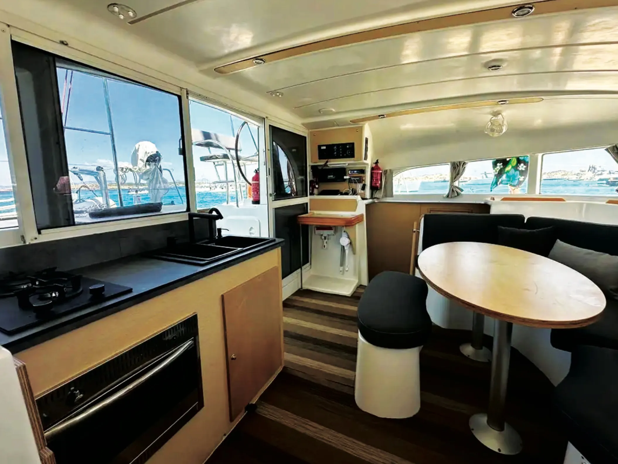 Lagoon 380 Niu Tribe Uno — foto dello yacht n. 2