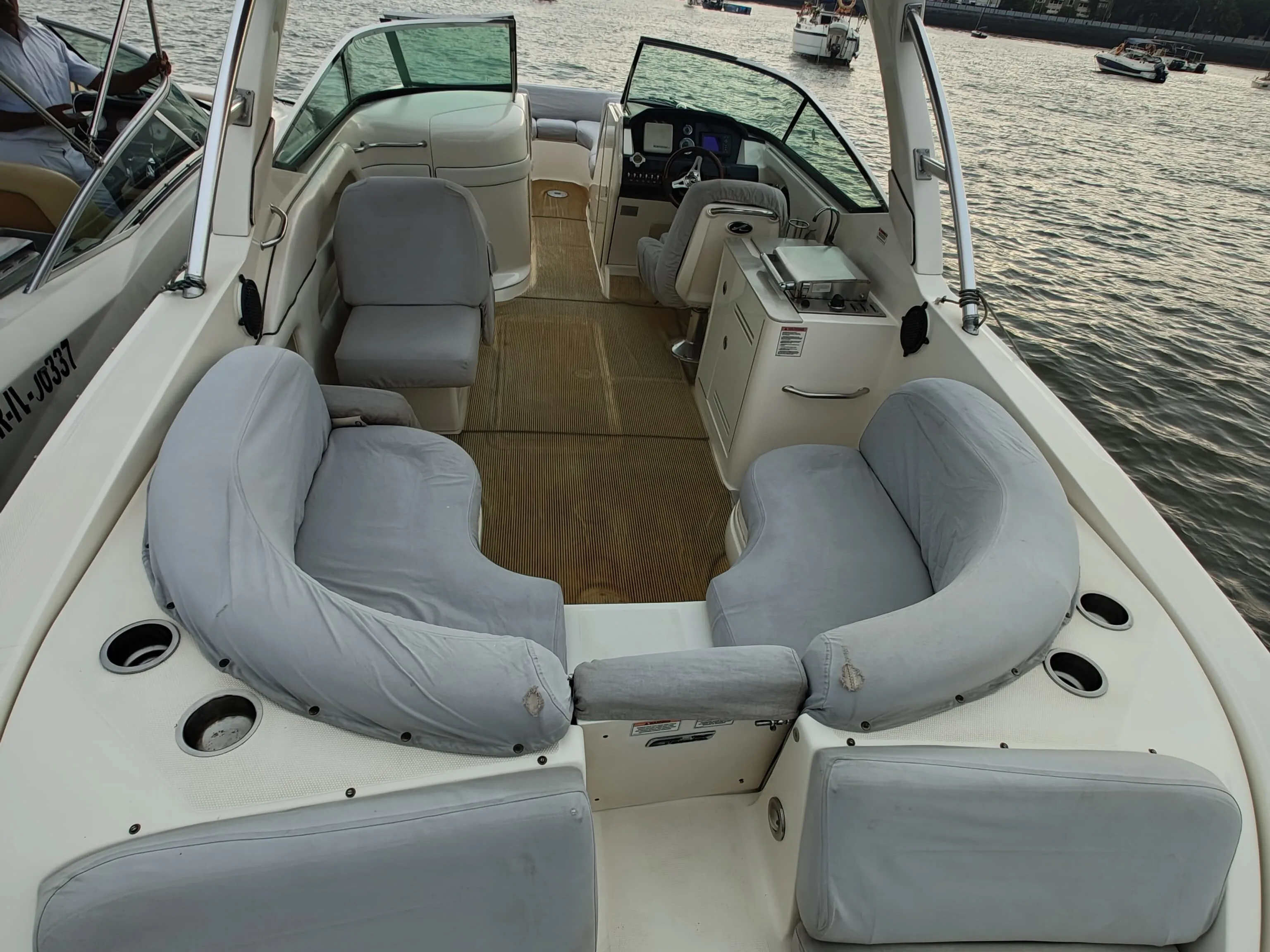 Sea Ray SLX 300 Godiva — fotografia jachty 2